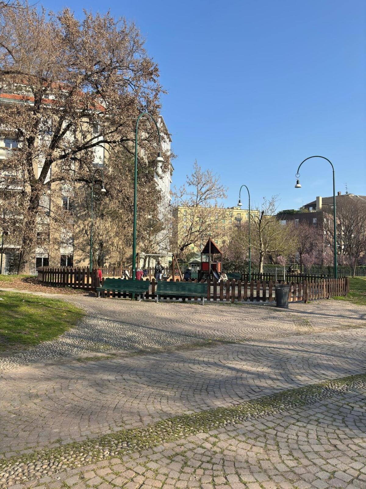Historic Center Flat- Duomo 10m-m4 Vetra Apartment Milan
