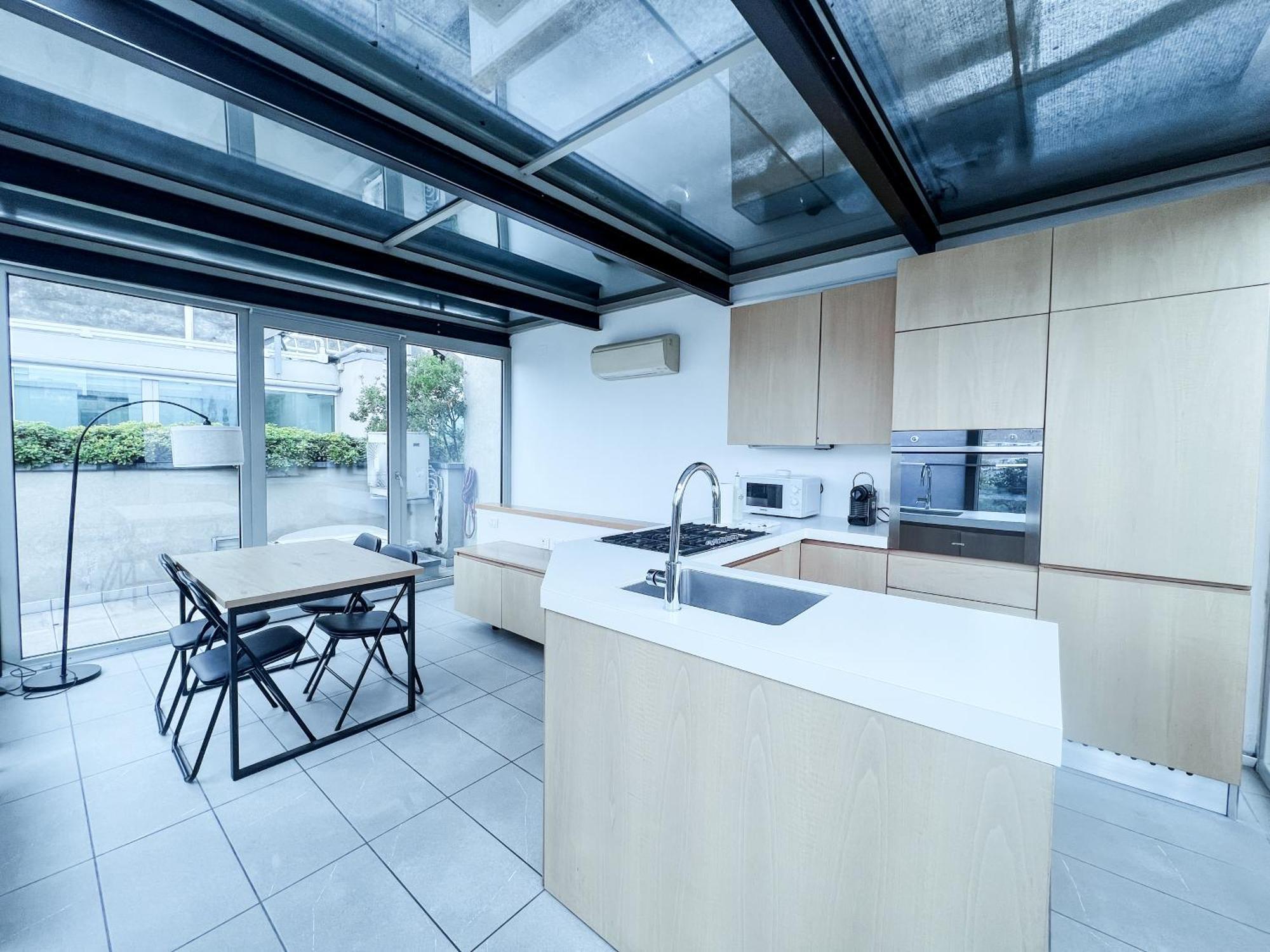 Garden Penthouse - Large & Trendy Flat, Milan