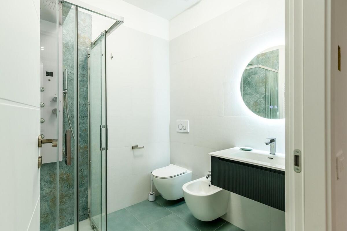 Comfort & Design Minutes Away From The Centre Milan