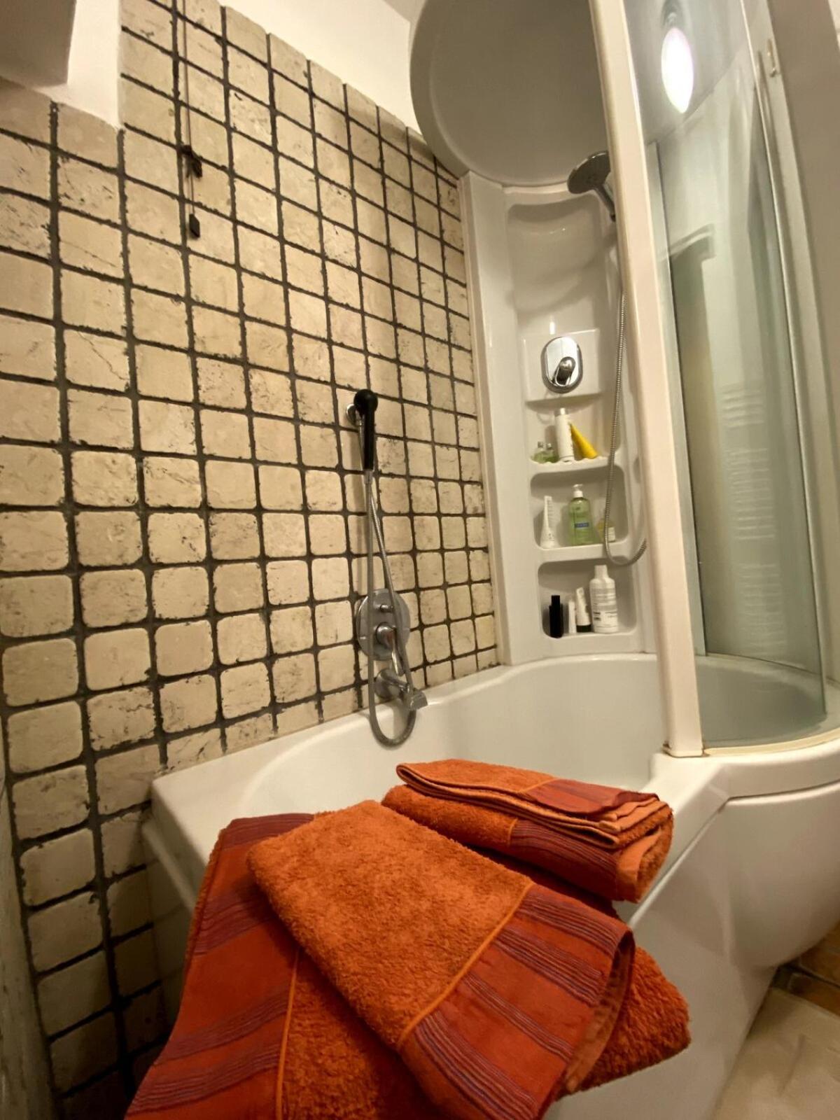 Apartment Adalbert House On 2 Levels Milan