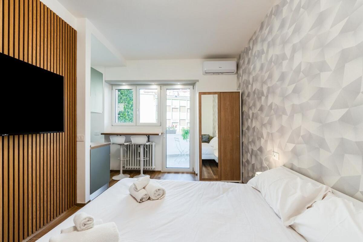 Bright Elegant Flat With Balcony, Portello * Milan