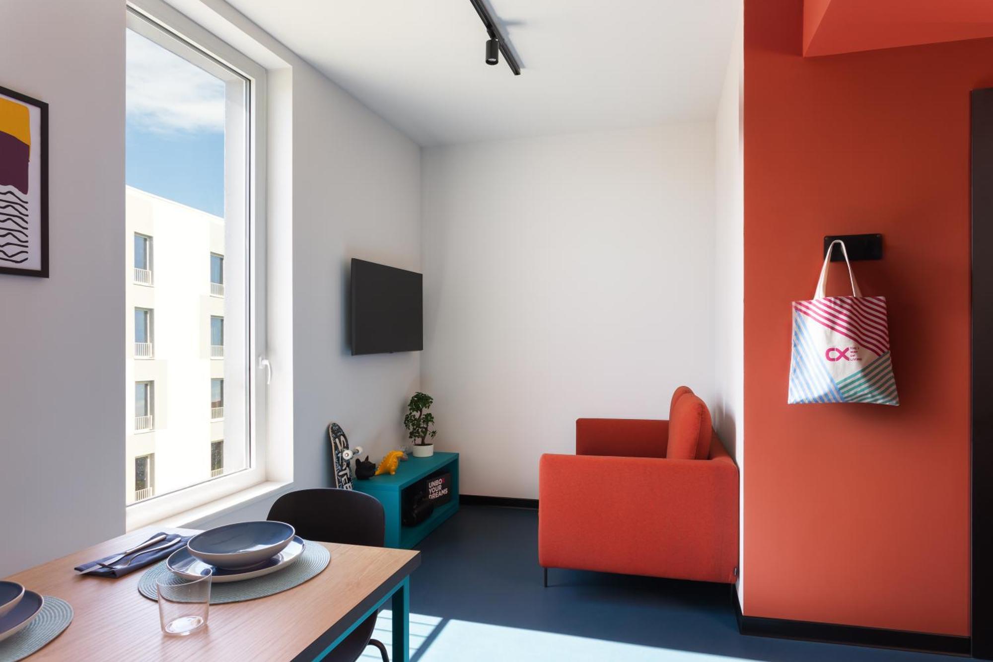 Cx Nom Hostel Milan