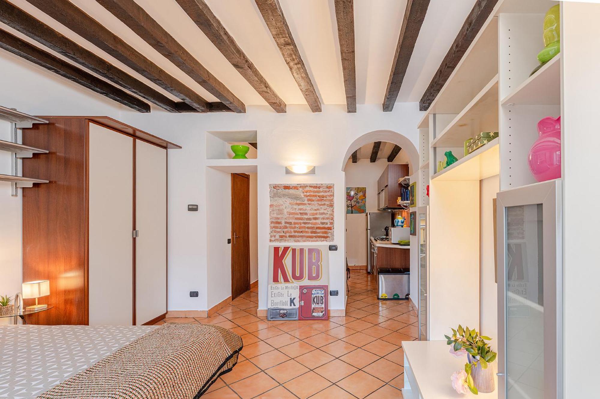 Apartment Comfort In Navigli Area Milan