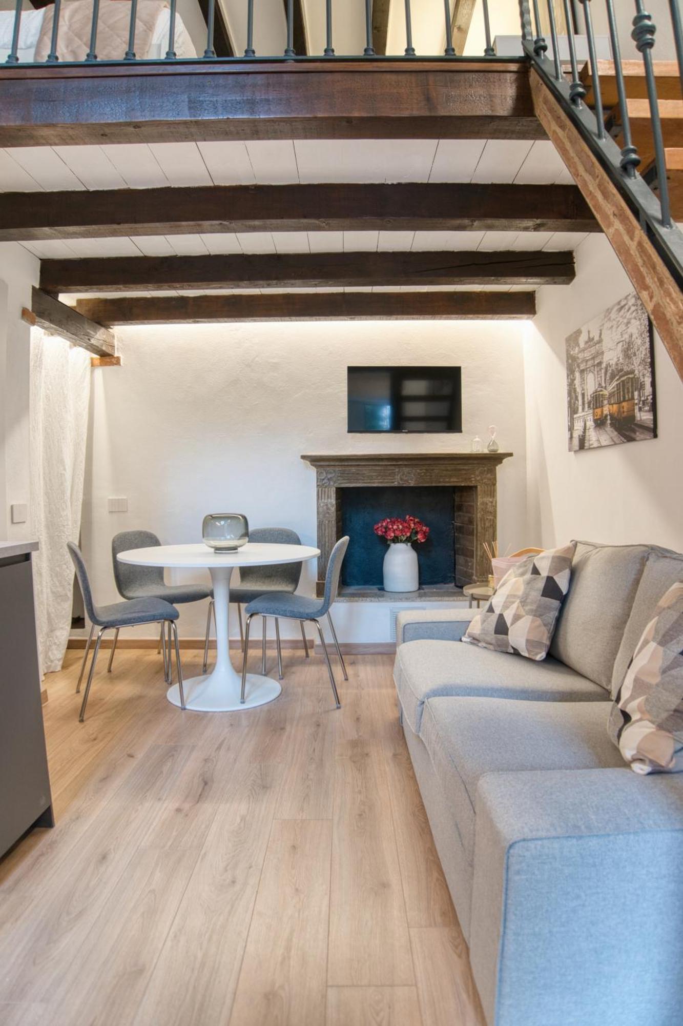 Apartment Chich And Modern Mini-loft Navigli Milan