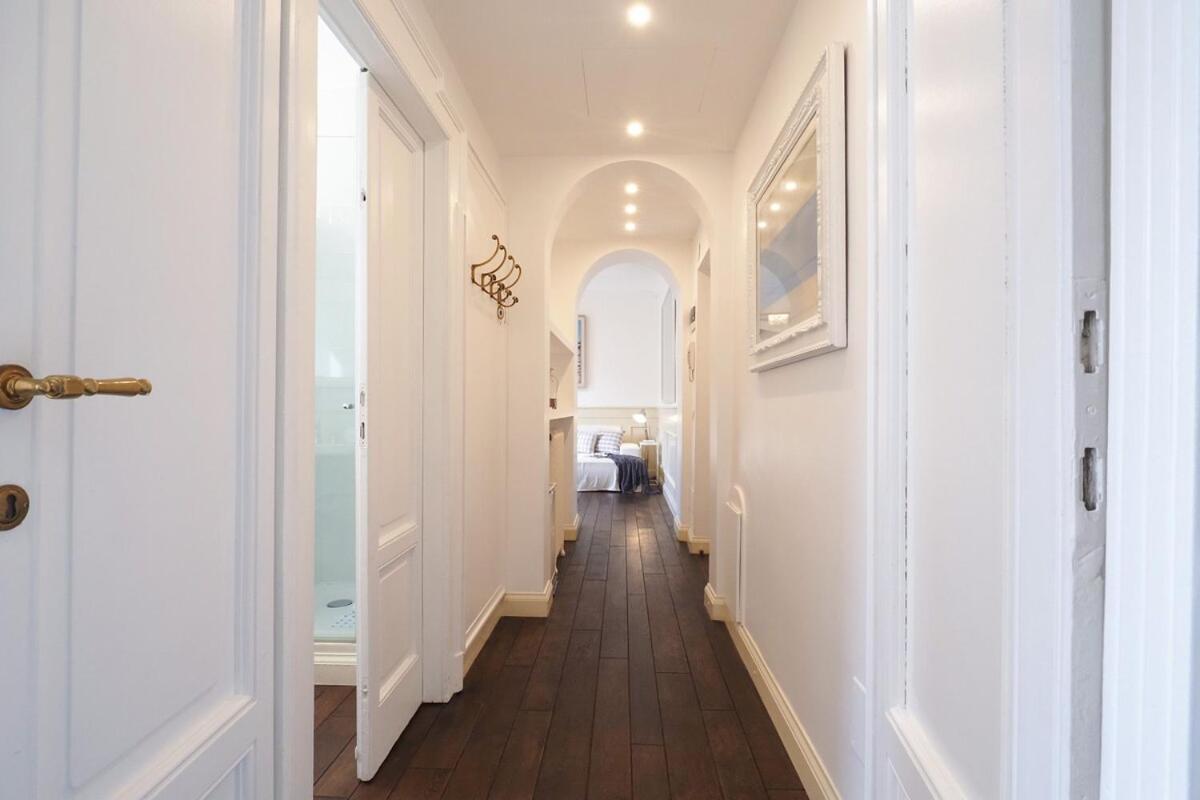 Refined And Bright One-bedroom Near Risorgimento Apartment