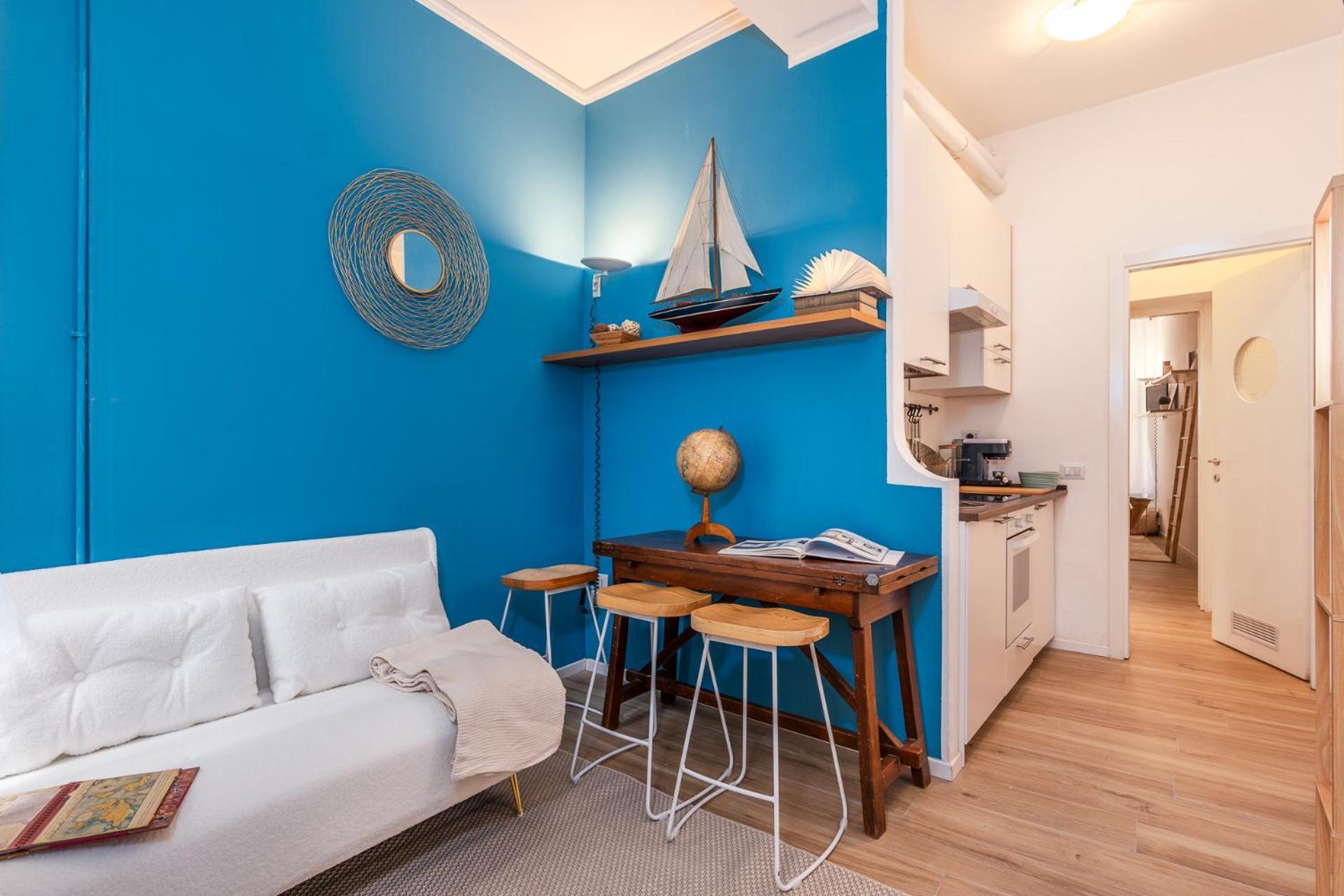 Elegant And Stylish Design In Brera Near The Metro Apartment Milan