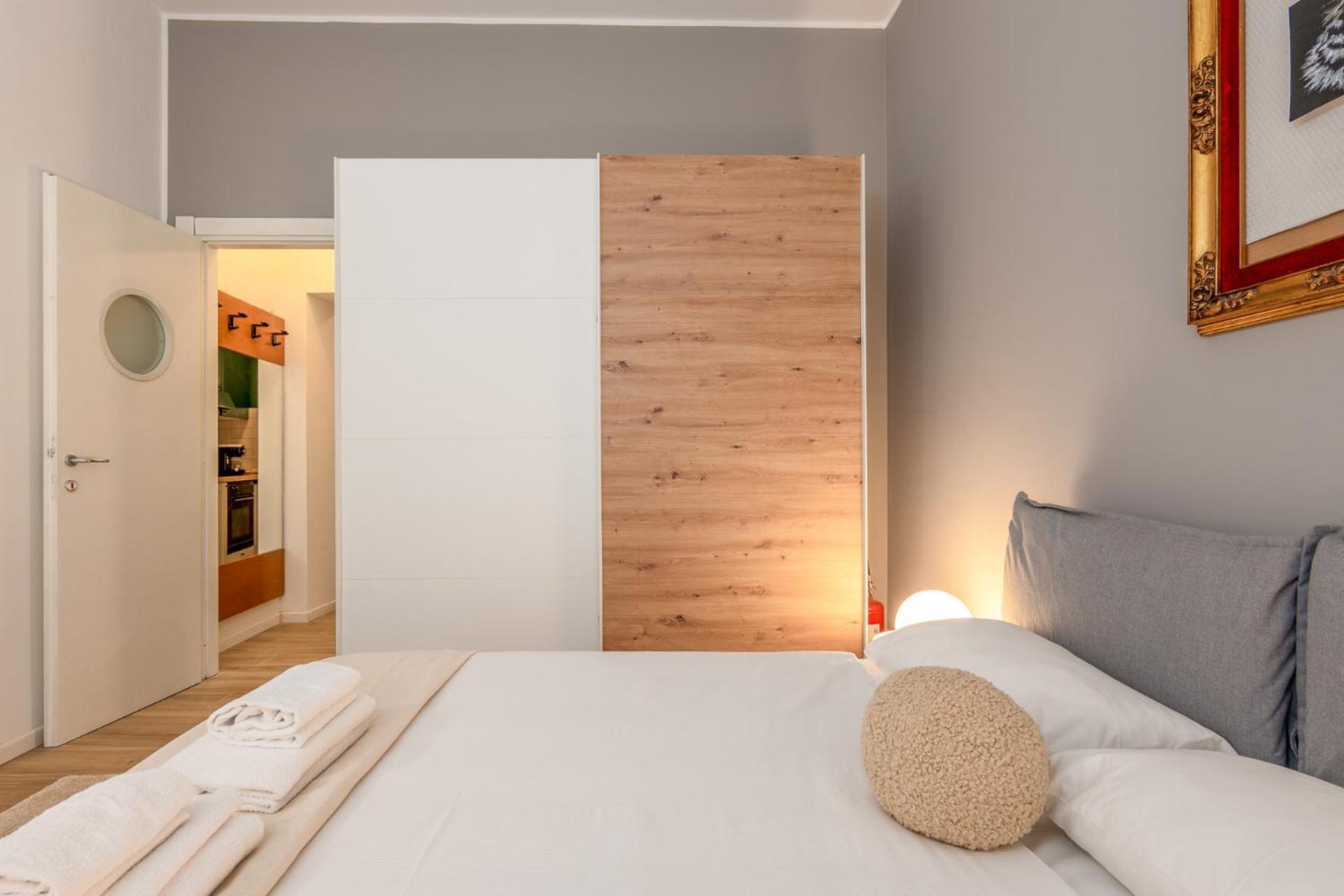 Elegant And Stylish Design In Brera Near The Metro Milan
