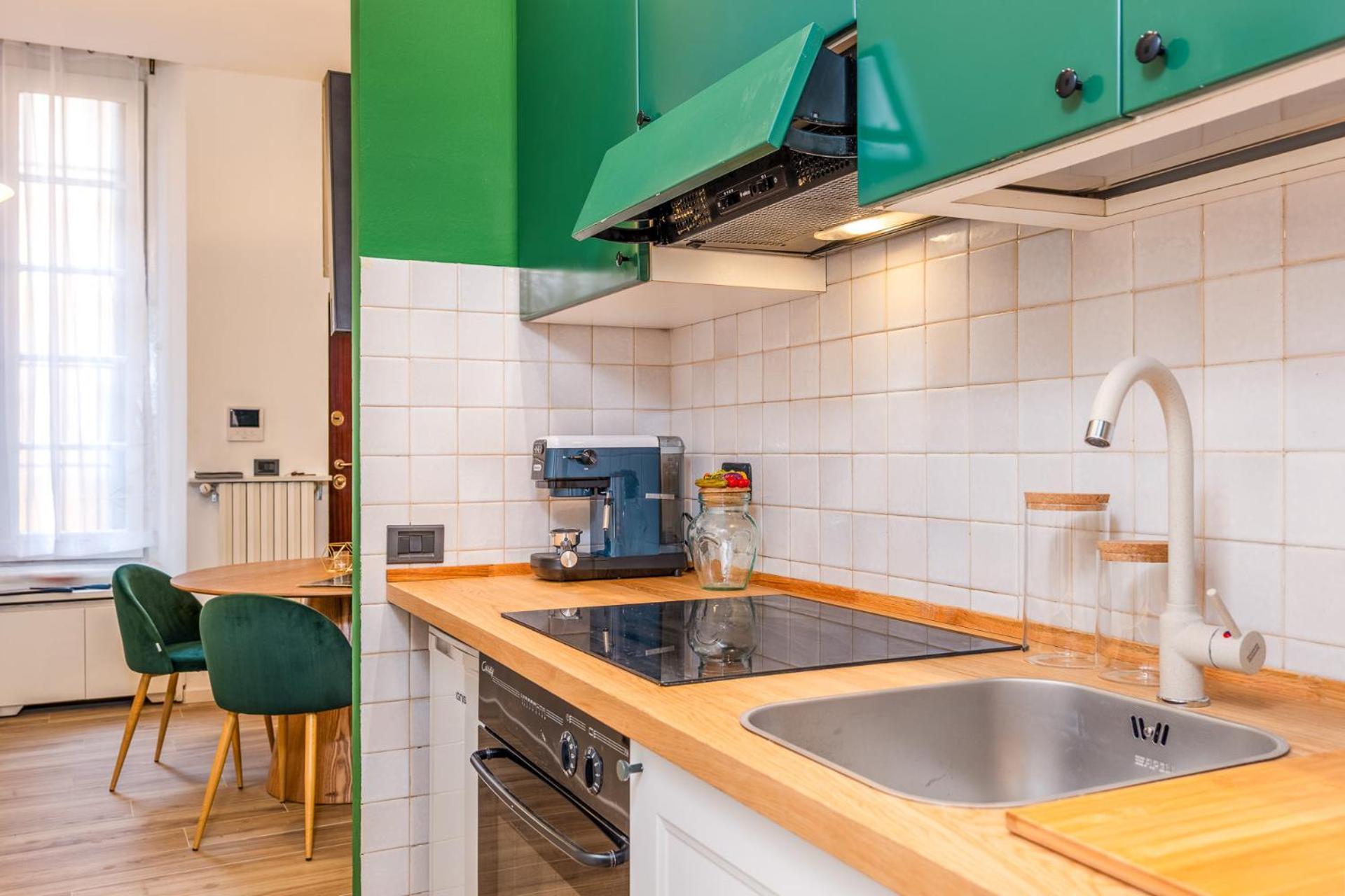 Elegant And Stylish Design In Brera Near The Metro