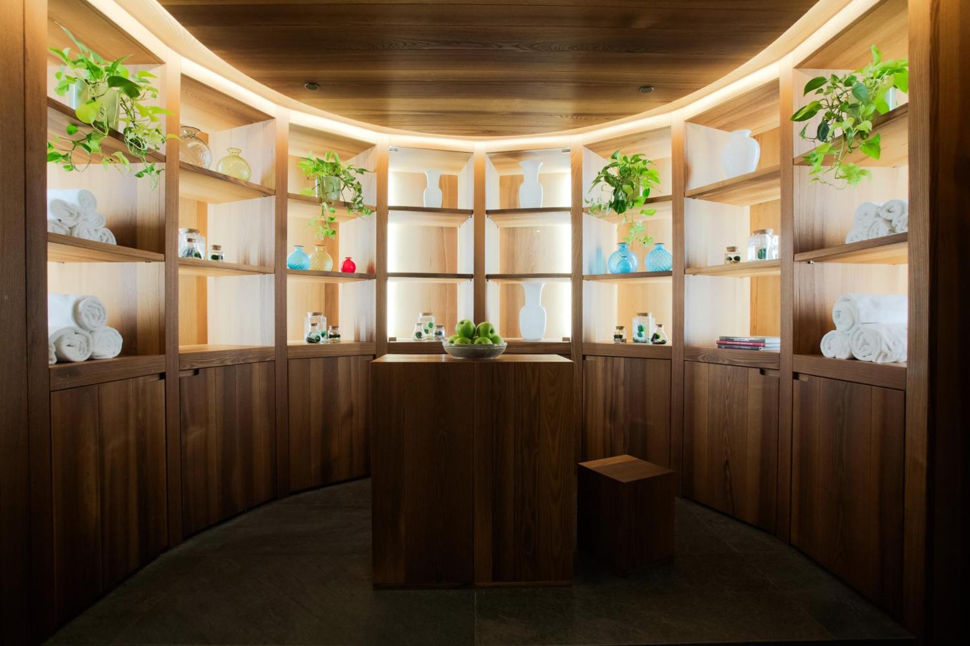 Hyatt Centric Hotel 4*