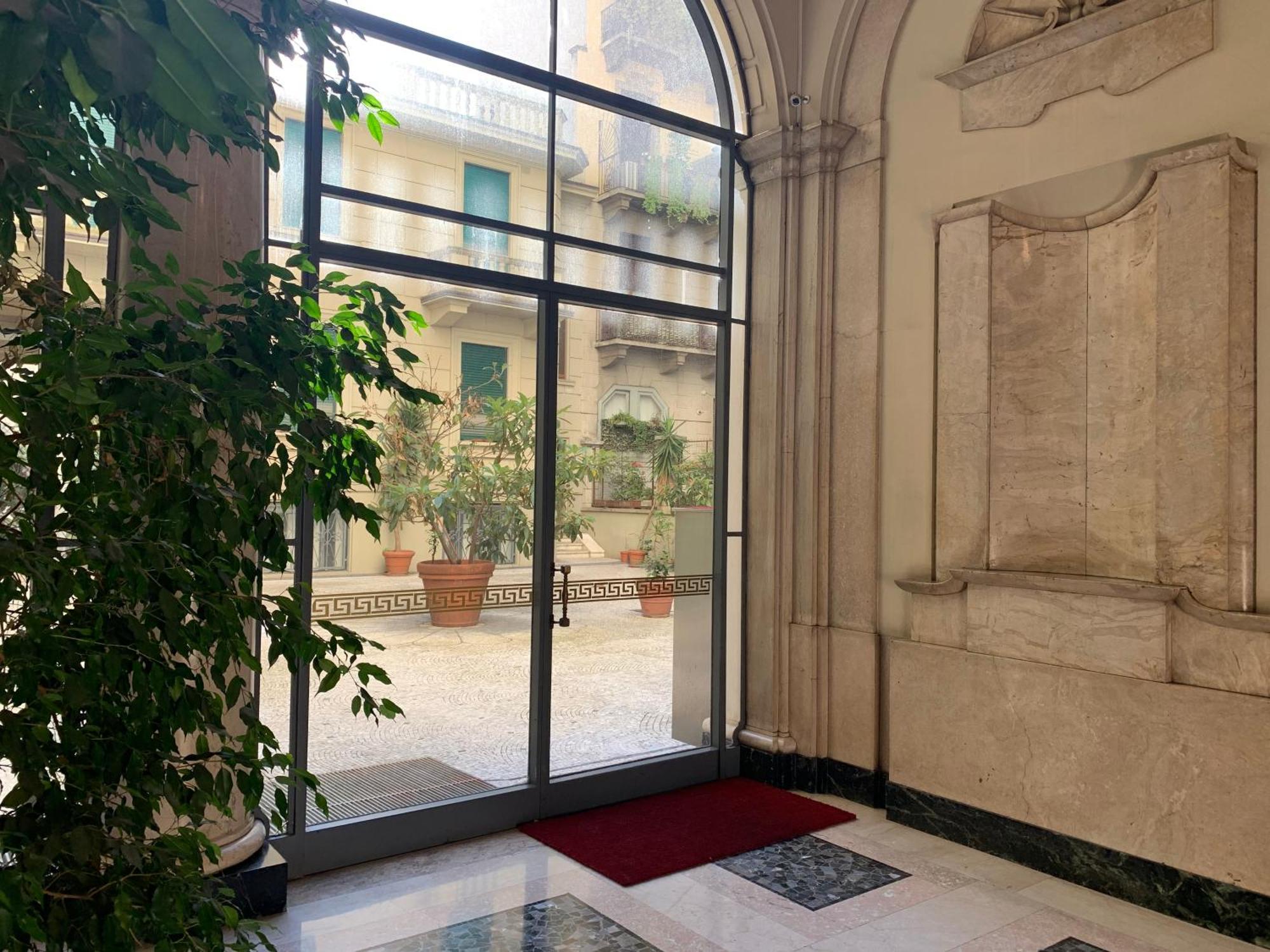 Apartment Majno - Your From Milan