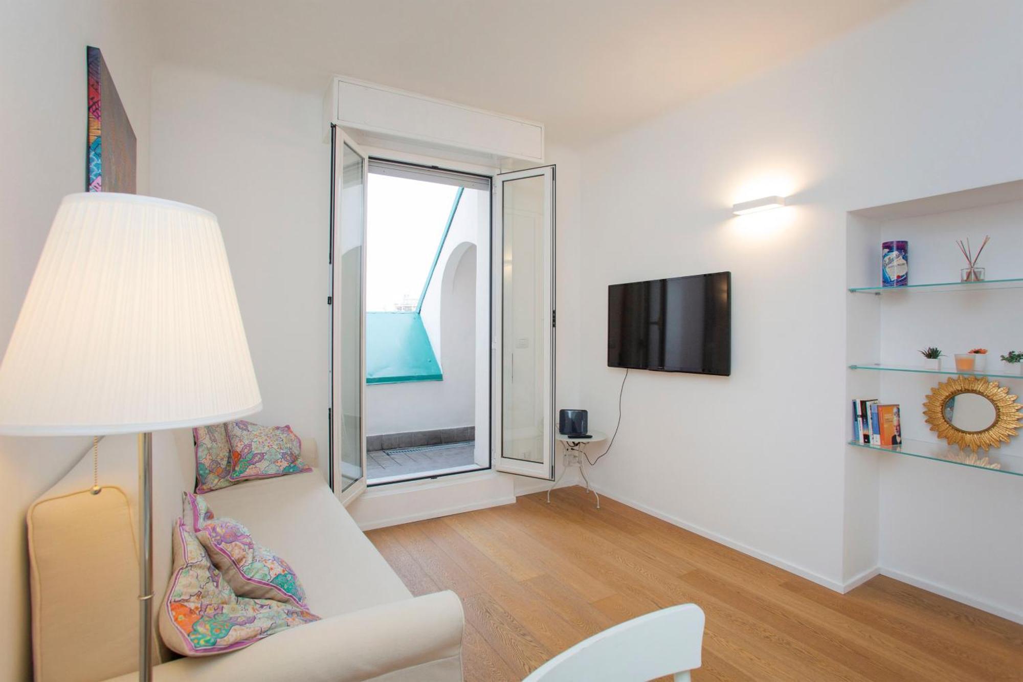 Exclusive Location, Cozy And Modern