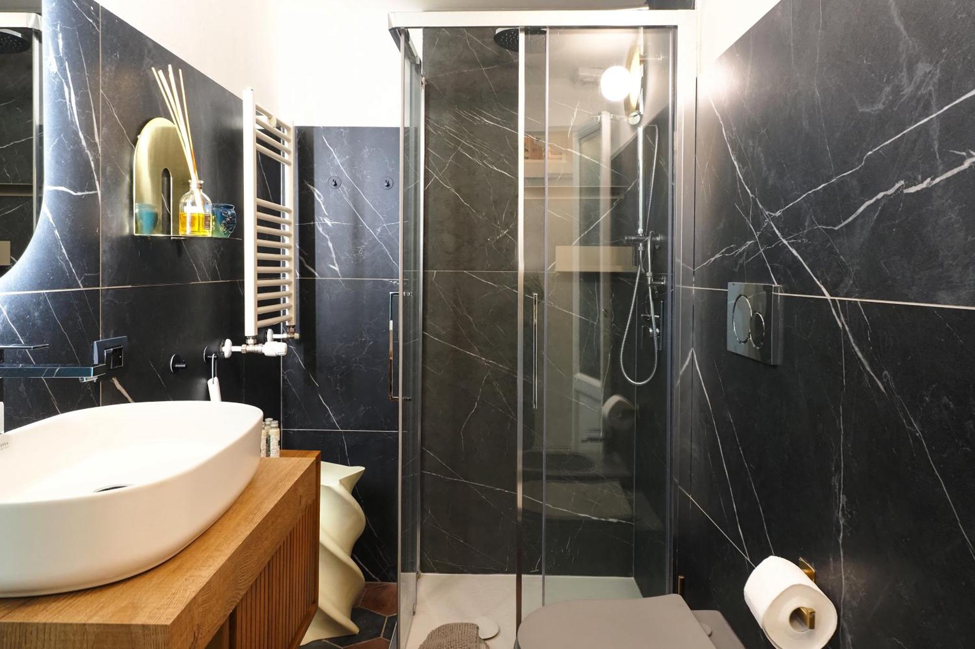 Charming In The Heart Of China Town Apartamento *