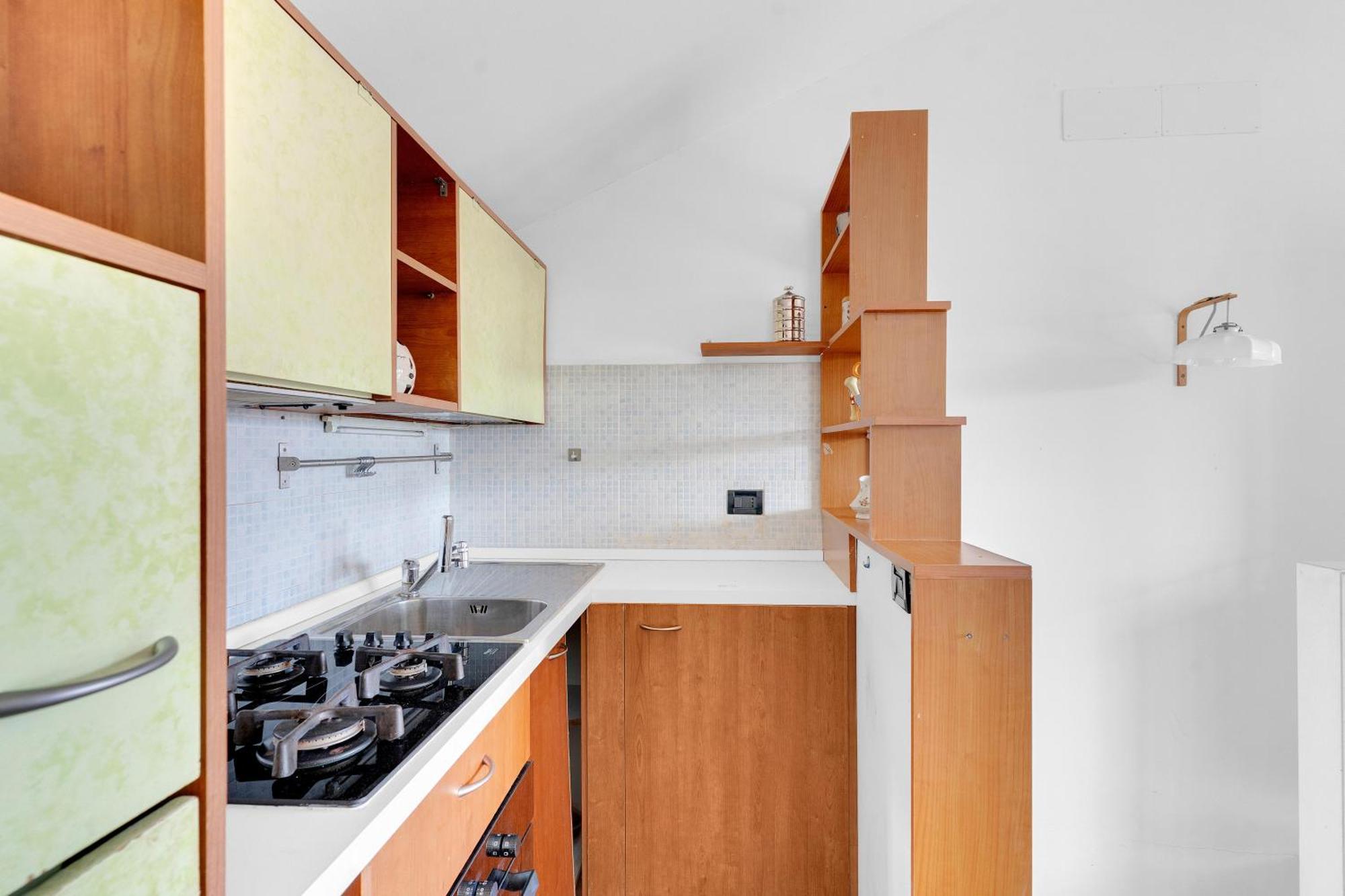Ug10 -isola-bicocca - - - * Milan