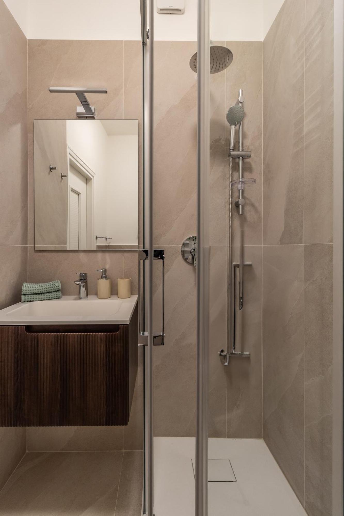 Apartment Melchiorre Gioia 67 Milan