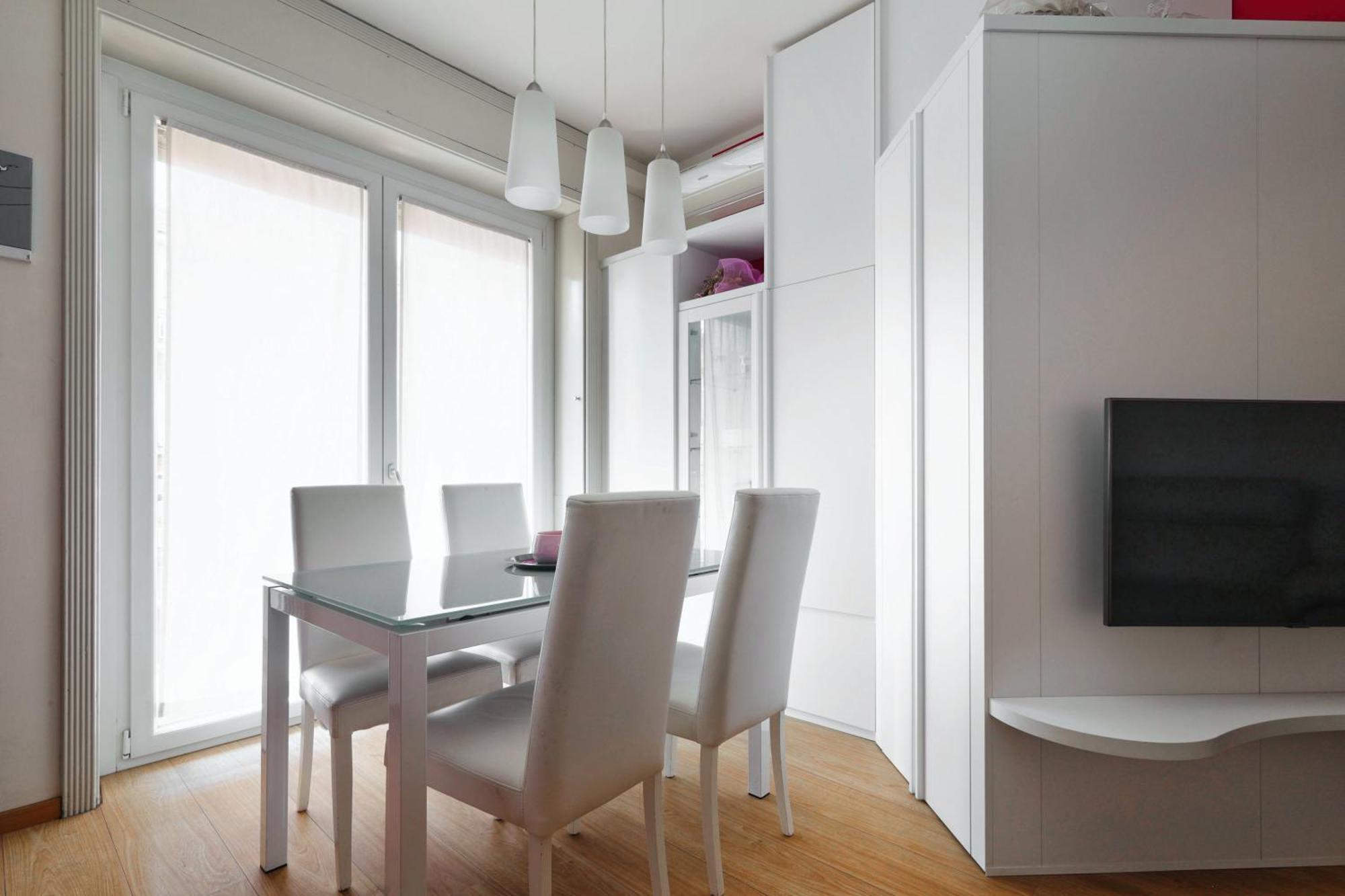 Sunny Hideaway Apartment *