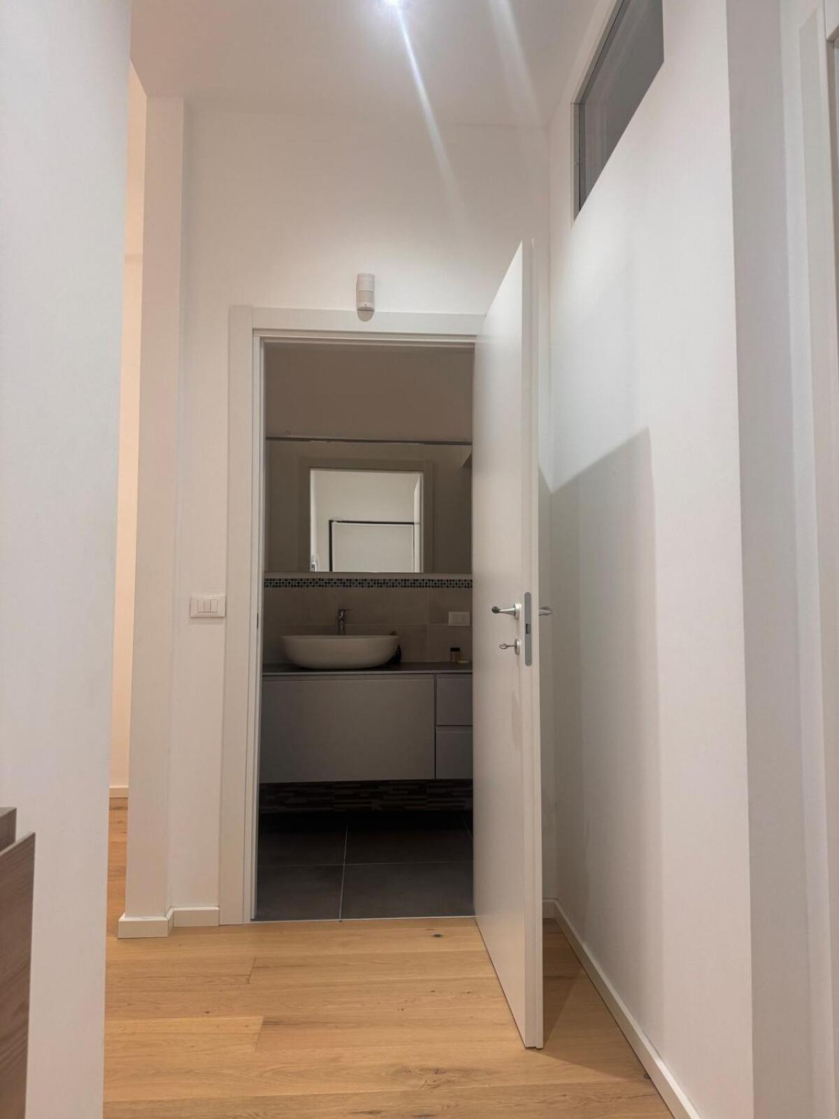 Porta Romana - Luminoso Bilocale Apartamento