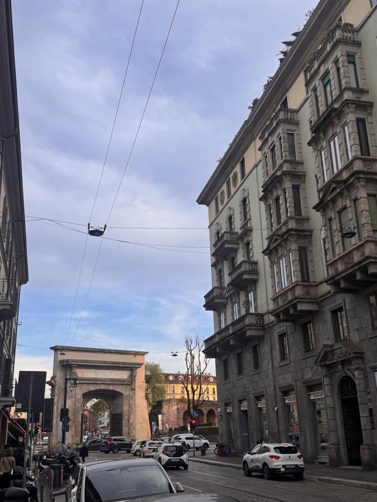Porta Romana - Luminoso Bilocale Milão