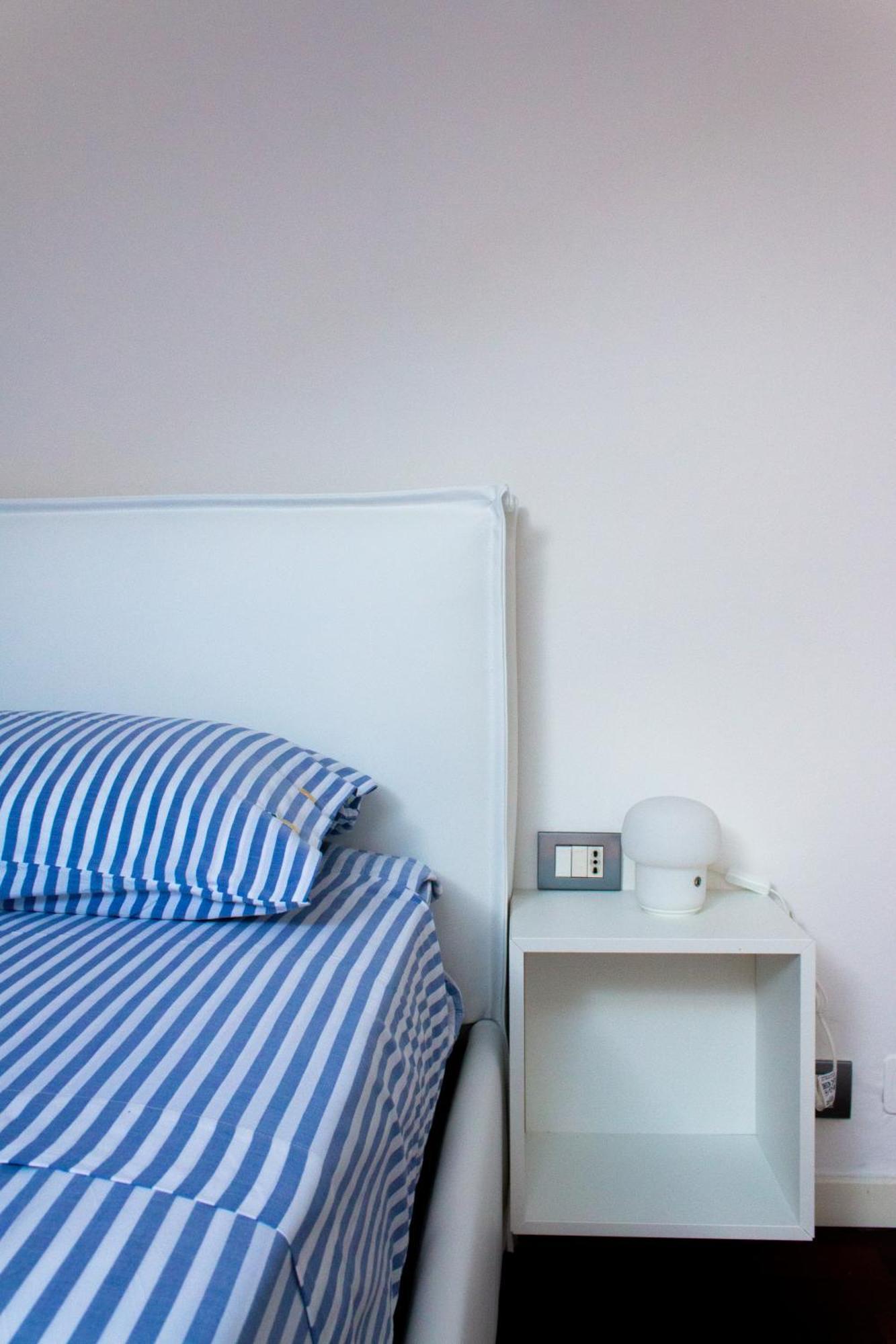 Cozy Attic Recently Renovated Apartment Milan