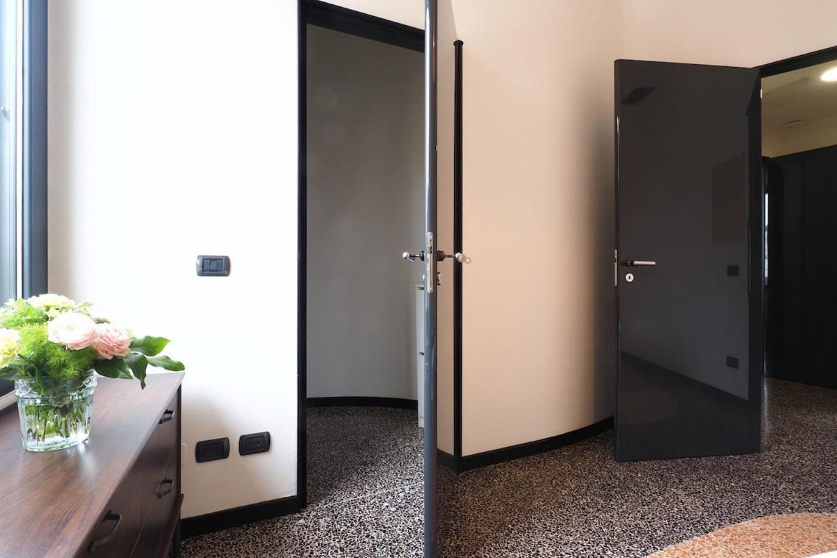 Apartment Interior 900 - 4th Floor - Duomo - Missori *