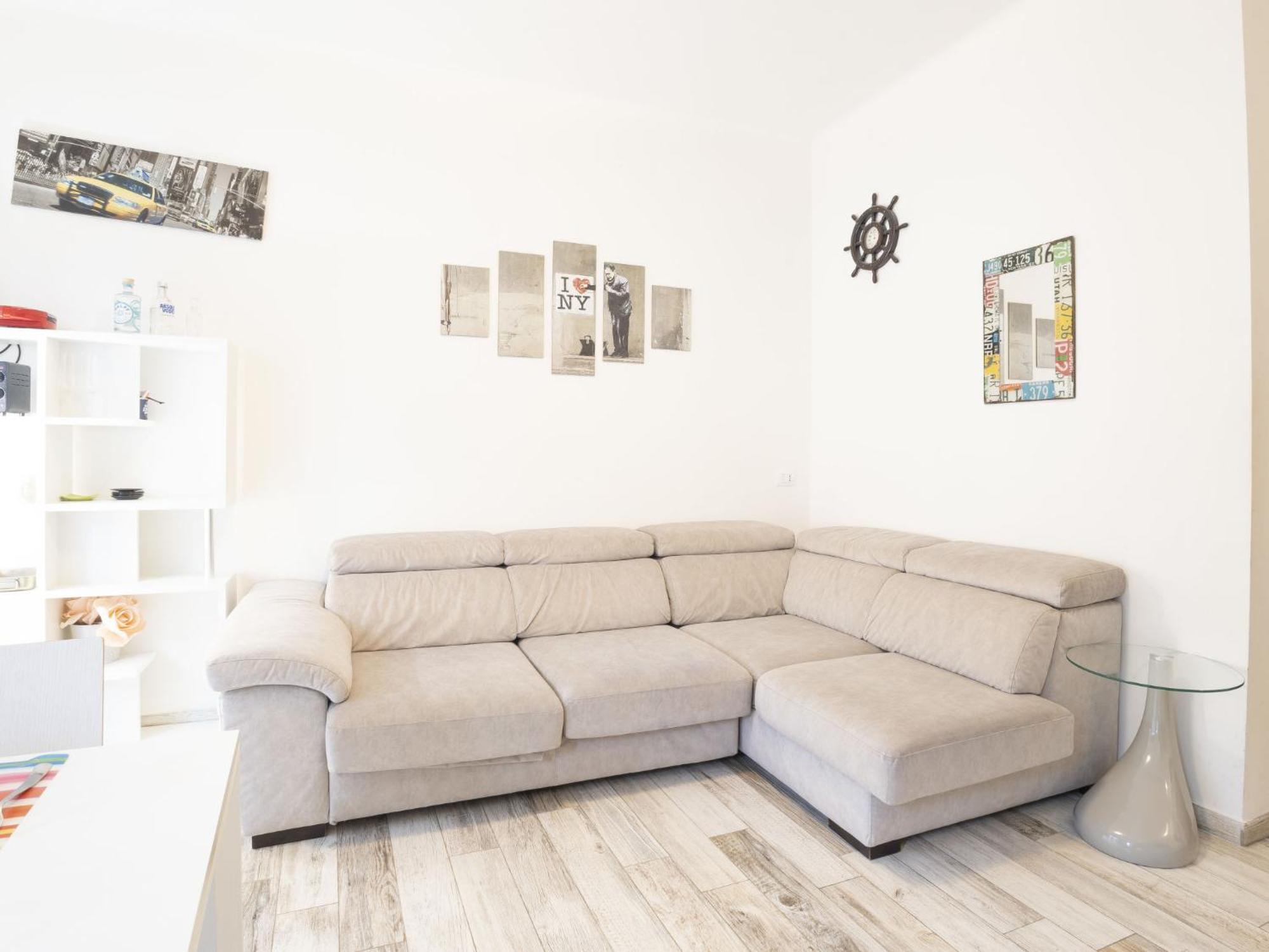 Suzzani Flat By Interhome