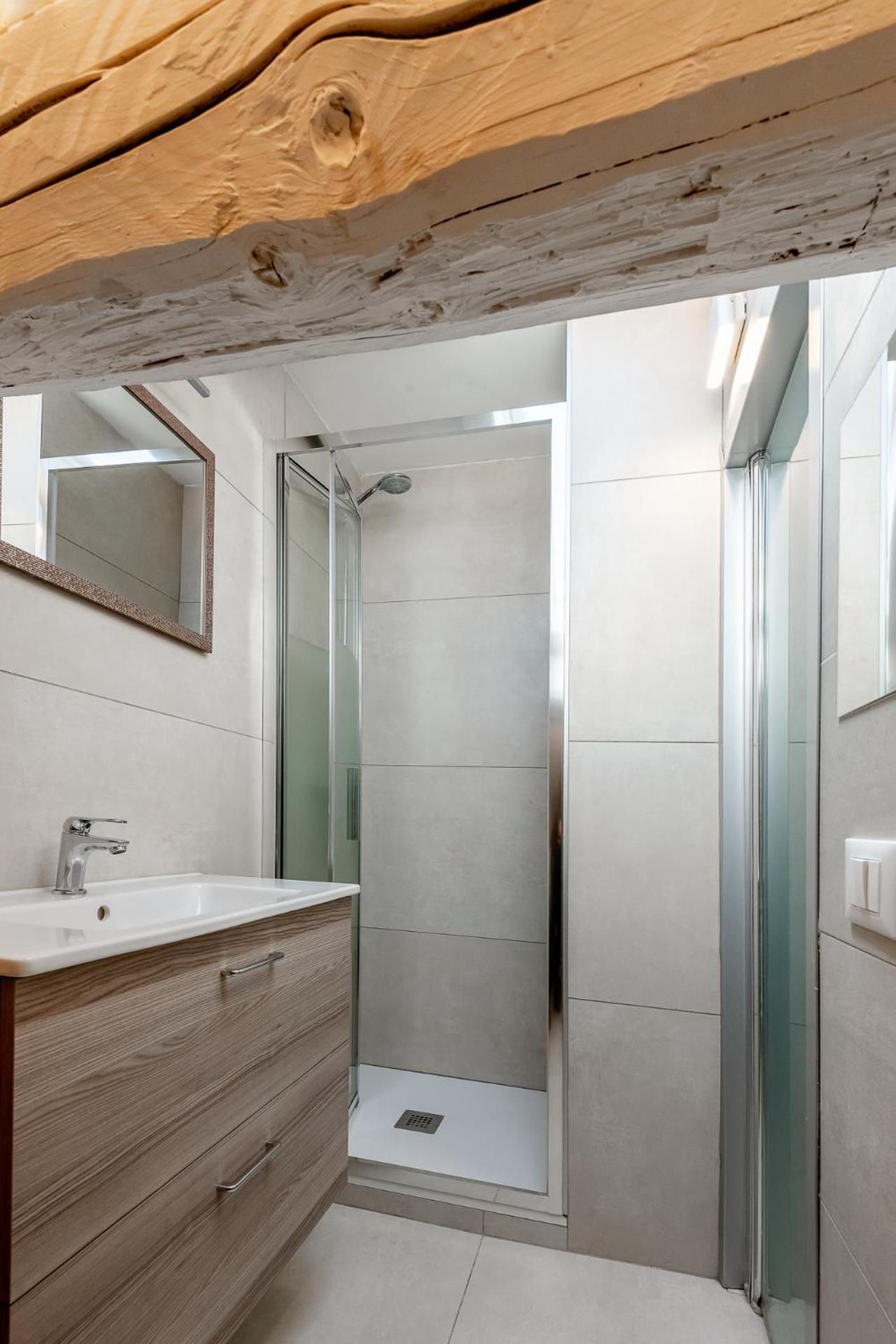 Stayeasy Corso 9 - Attic * Milão