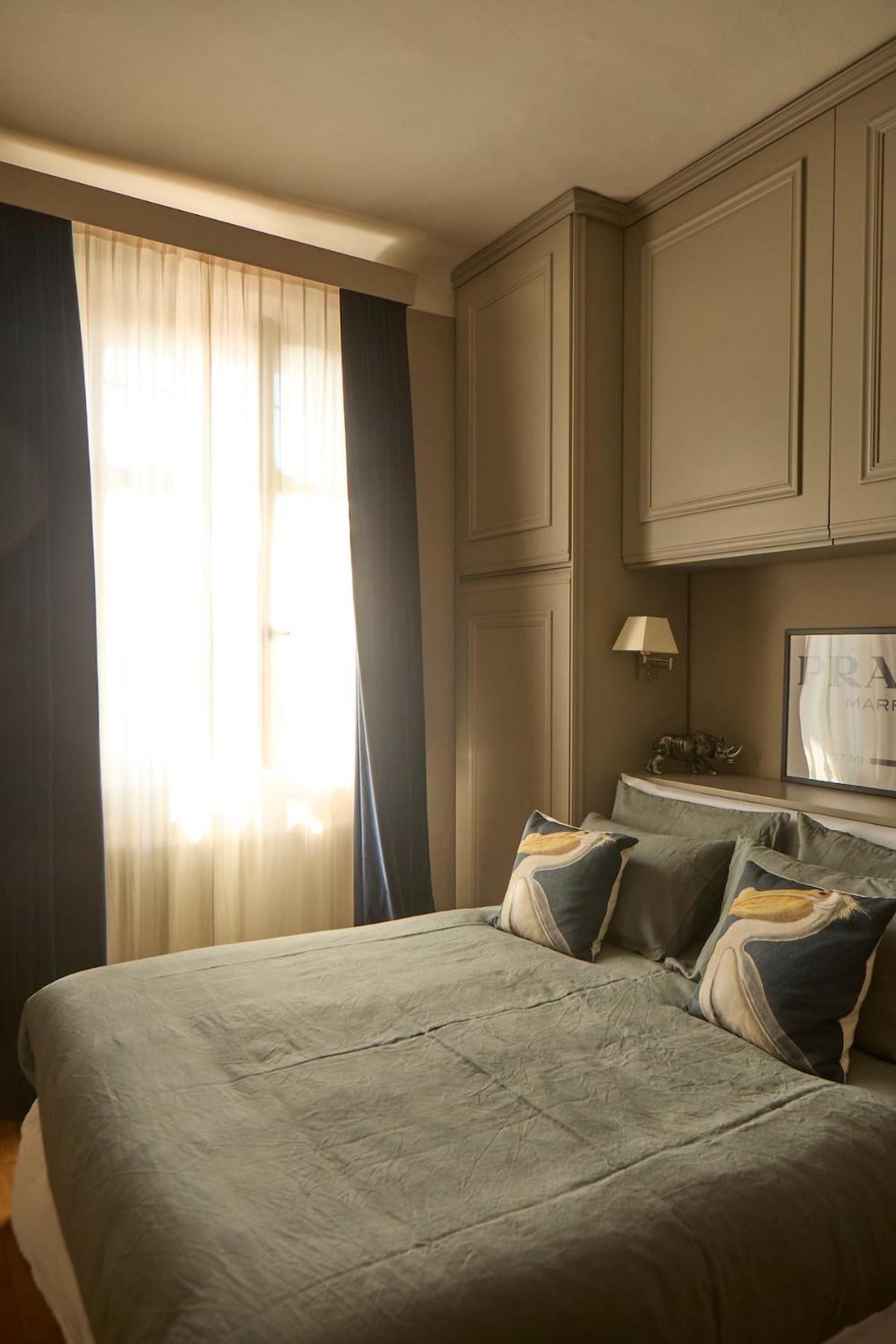 Signature * Milan
