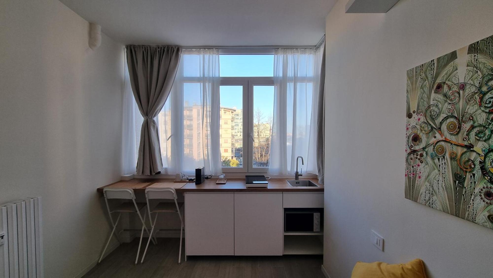 Luminoso Monolocale Mm3 Dergano Sky Legnone * Milan