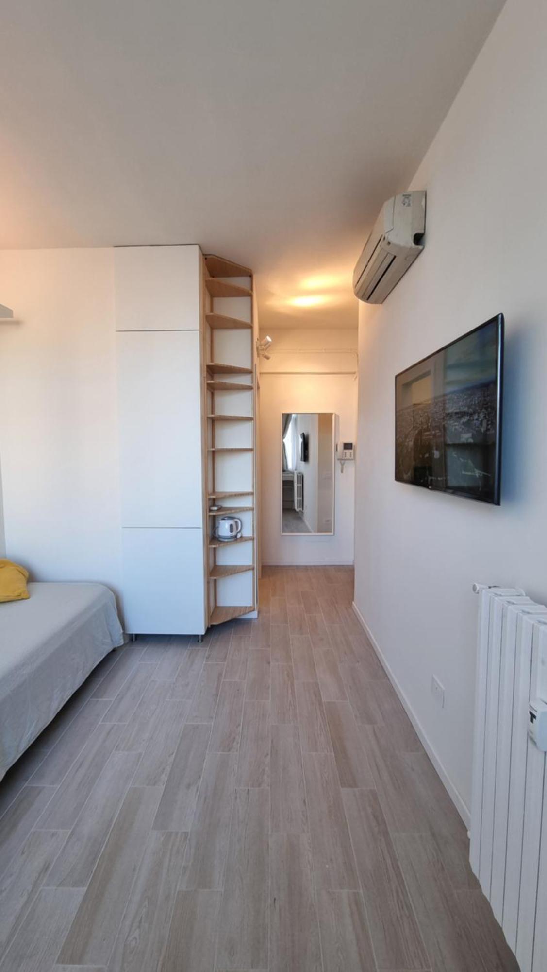 Luminoso Monolocale Mm3 Dergano Sky Legnone Apartment *