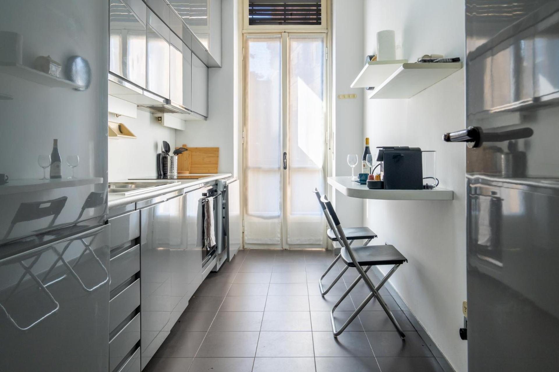 Apartment Italianflat - Spacious 3 Bedroom With Balcony San Babila Area Milan