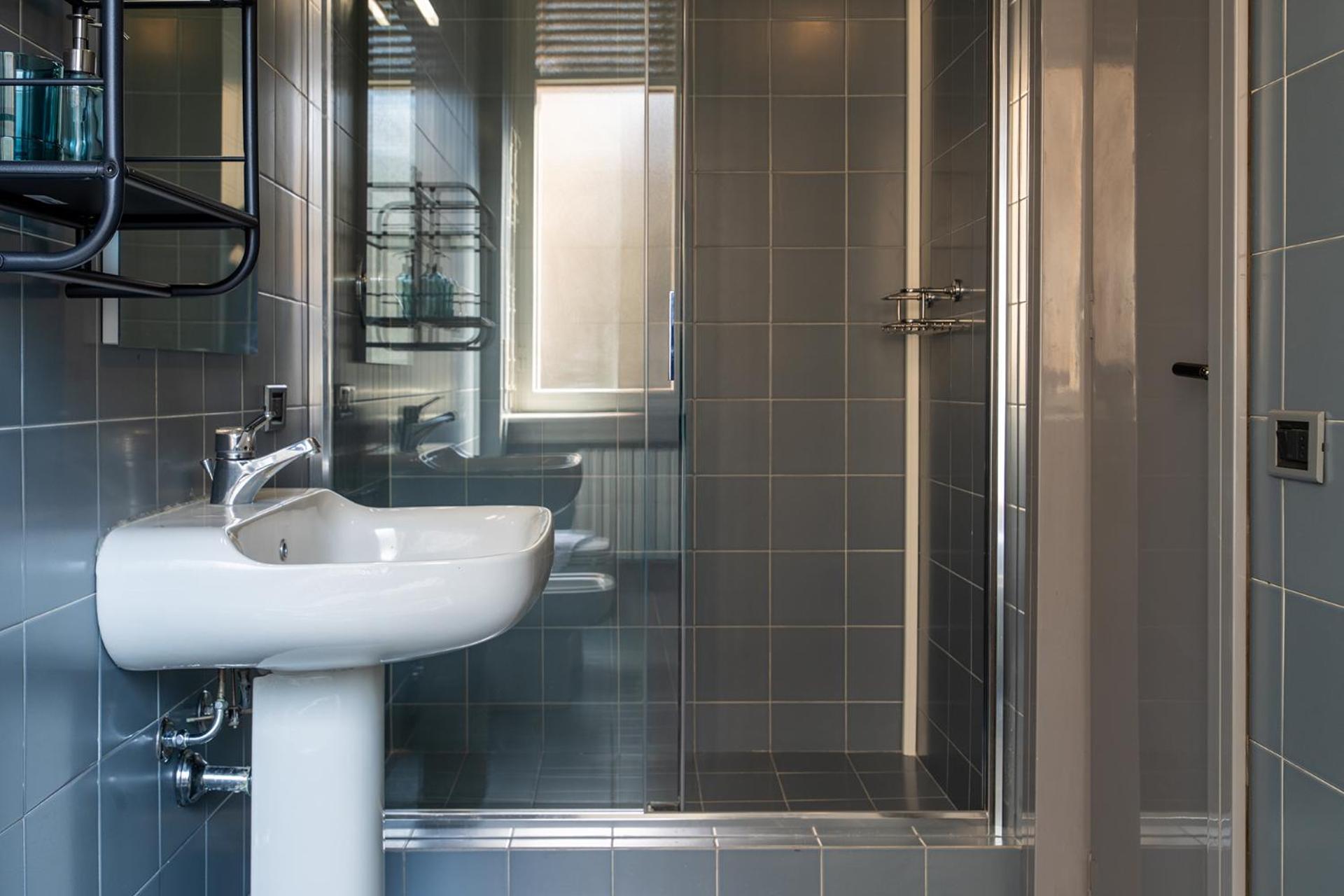 Italianflat - Spacious 3 Bedroom With Balcony San Babila Area Apartment
