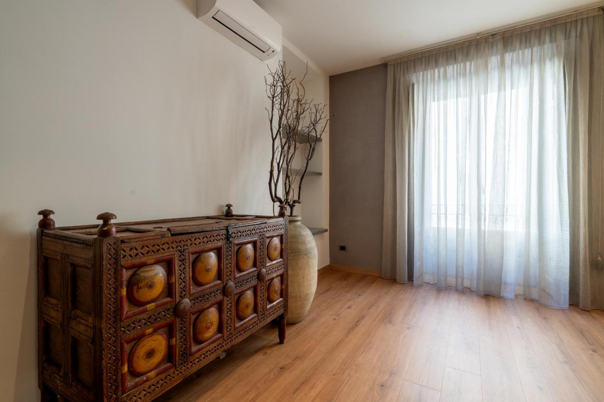 Apartment Italianflat - Spacious 3 Bedroom With Balcony San Babila Area *