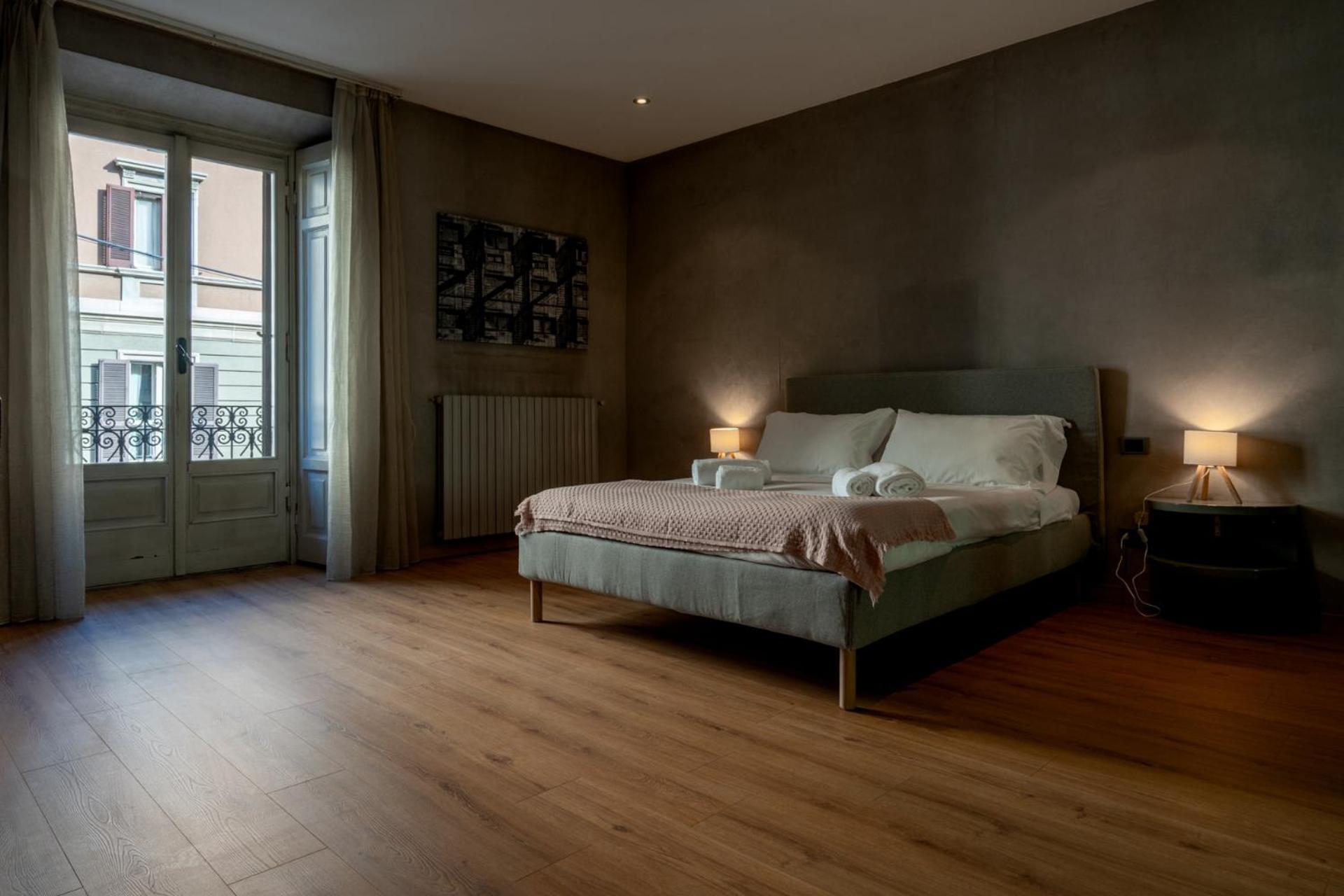 Italianflat - Spacious 3 Bedroom With Balcony San Babila Area Apartment