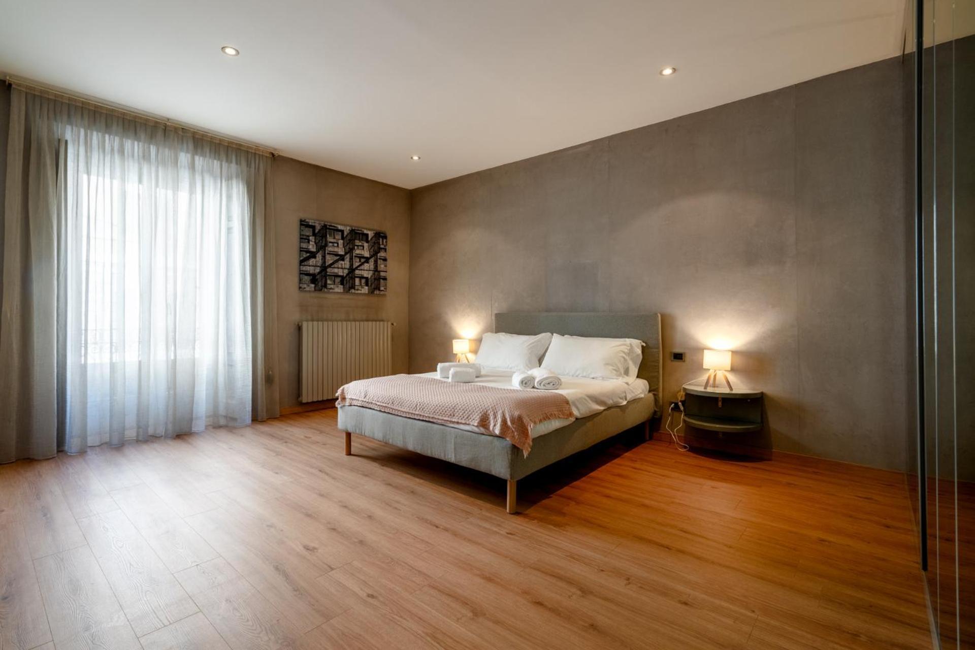 Italianflat - Spacious 3 Bedroom With Balcony San Babila Area