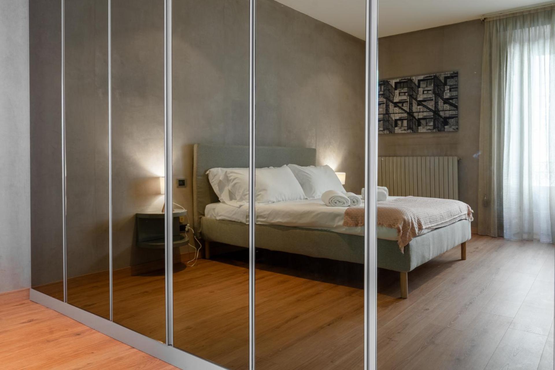 Apartment Italianflat - Spacious 3 Bedroom With Balcony San Babila Area Milan