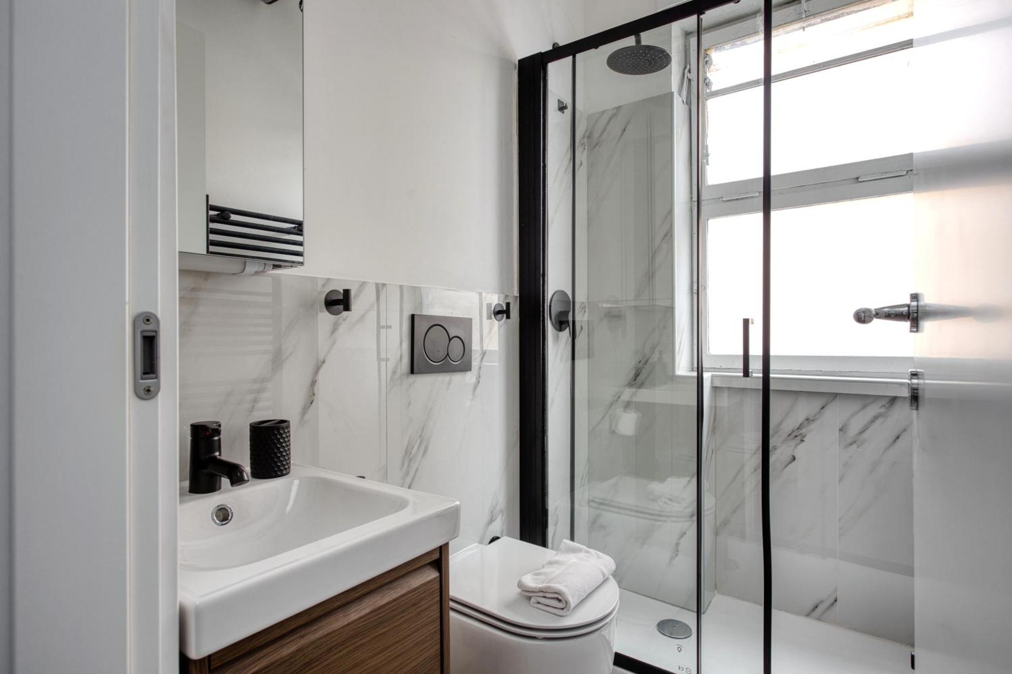 Apartment Joivy Elegant Double Near Subway Station Milan