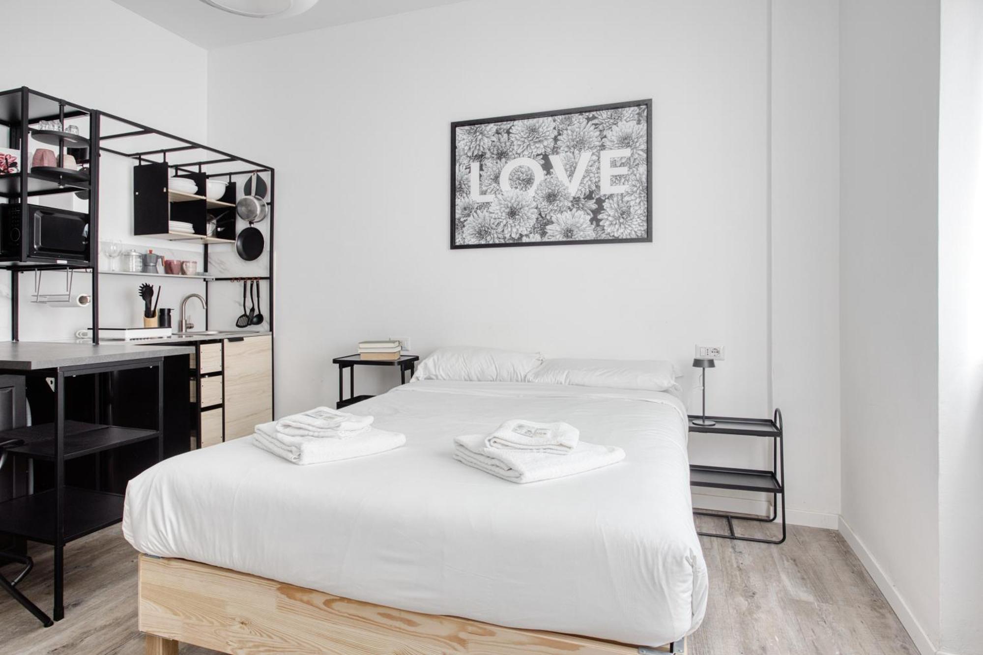 Joivy Elegant Double Near Subway Station Apartment *