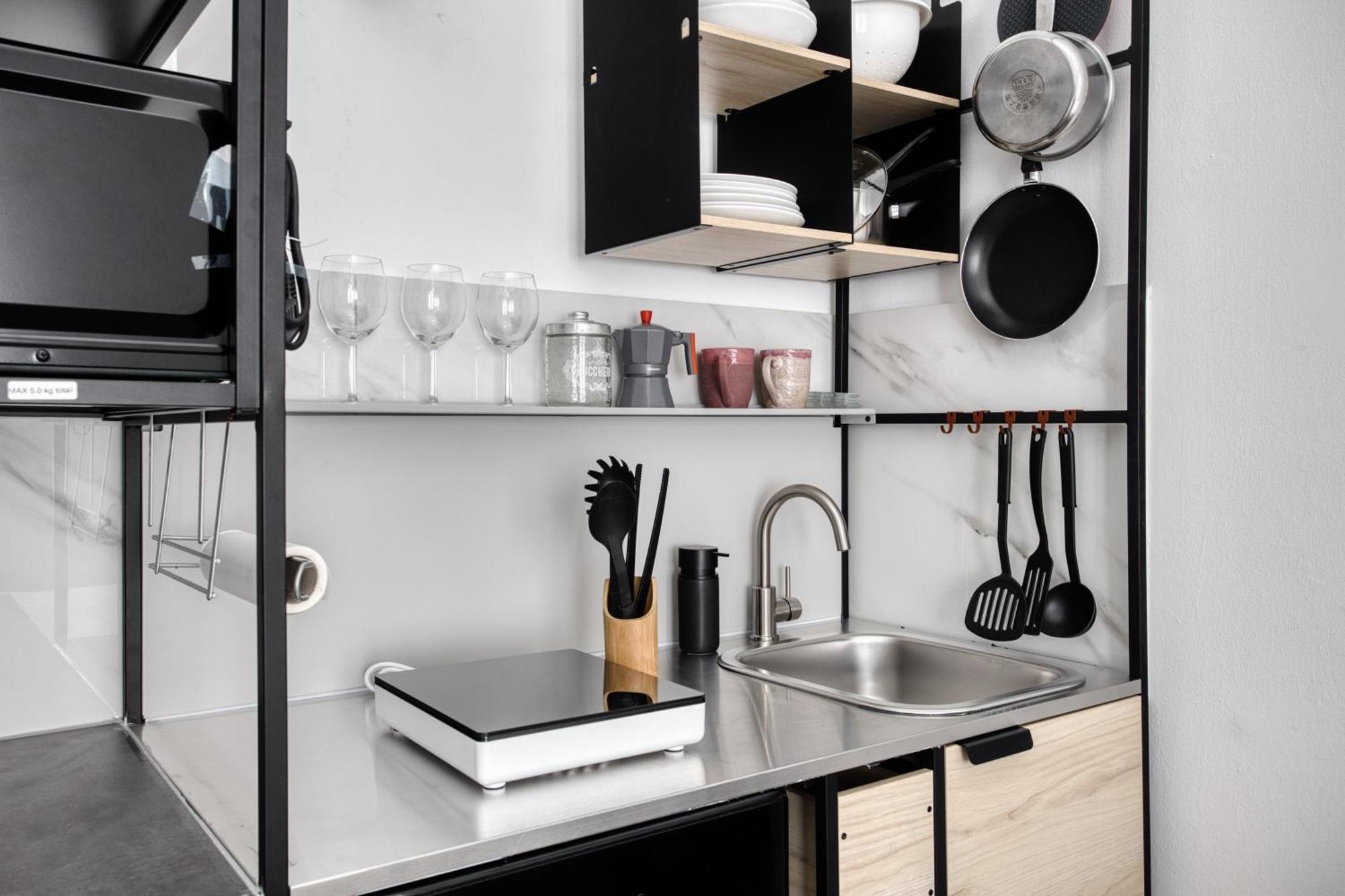 Joivy Elegant Double Near Subway Station Apartment Milan