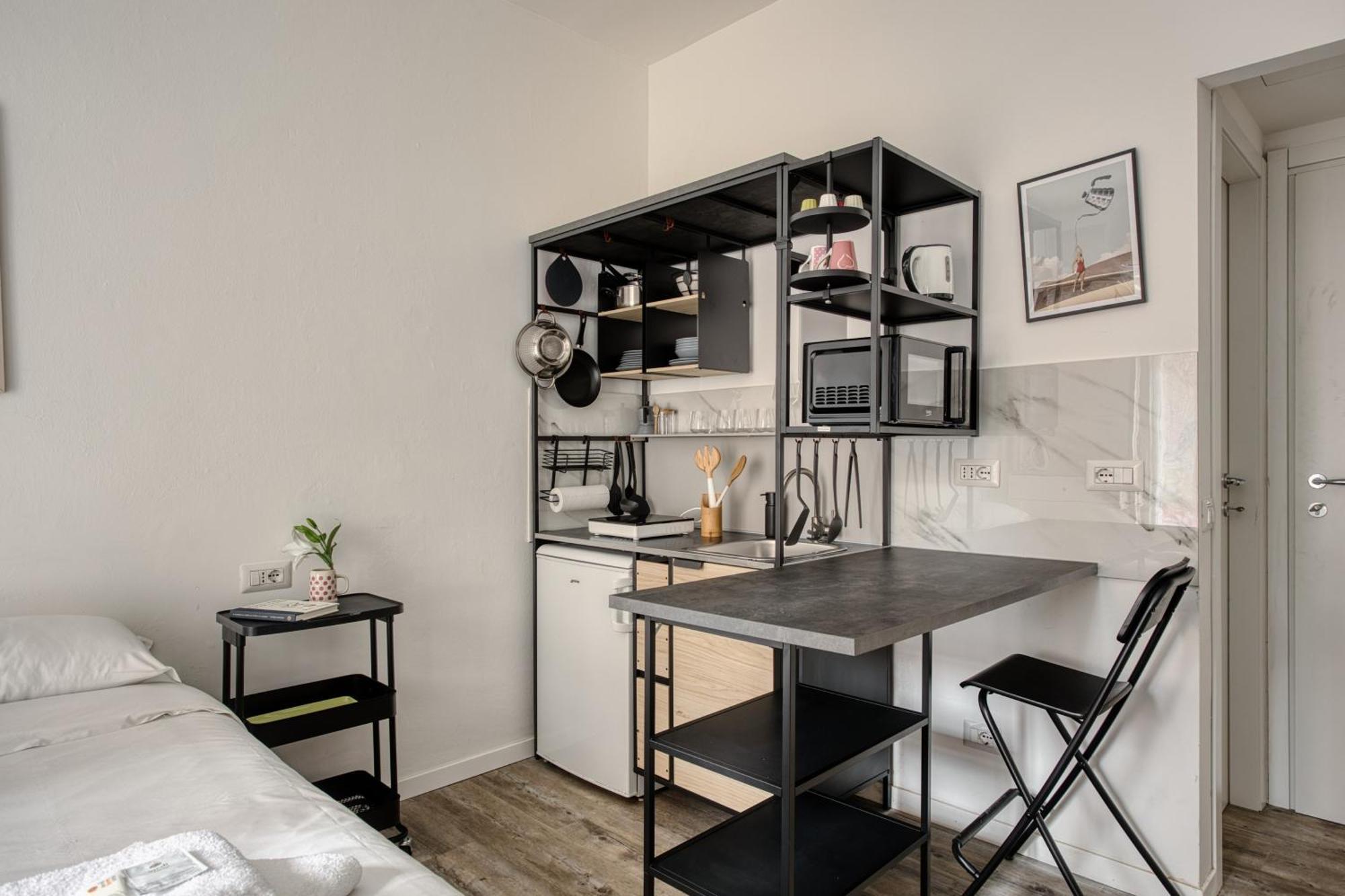 Joivy Elegant Double Near Subway Station