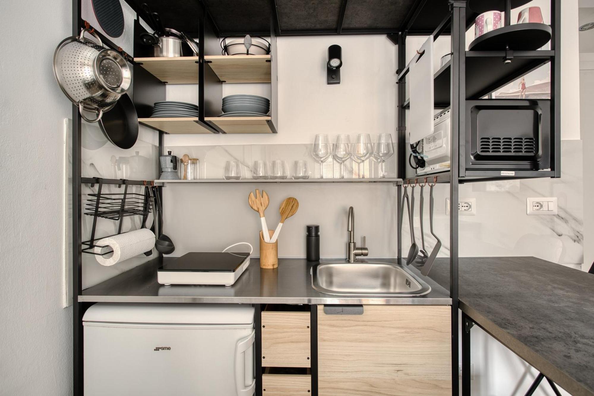 Joivy Elegant Double Near Subway Station * Milan