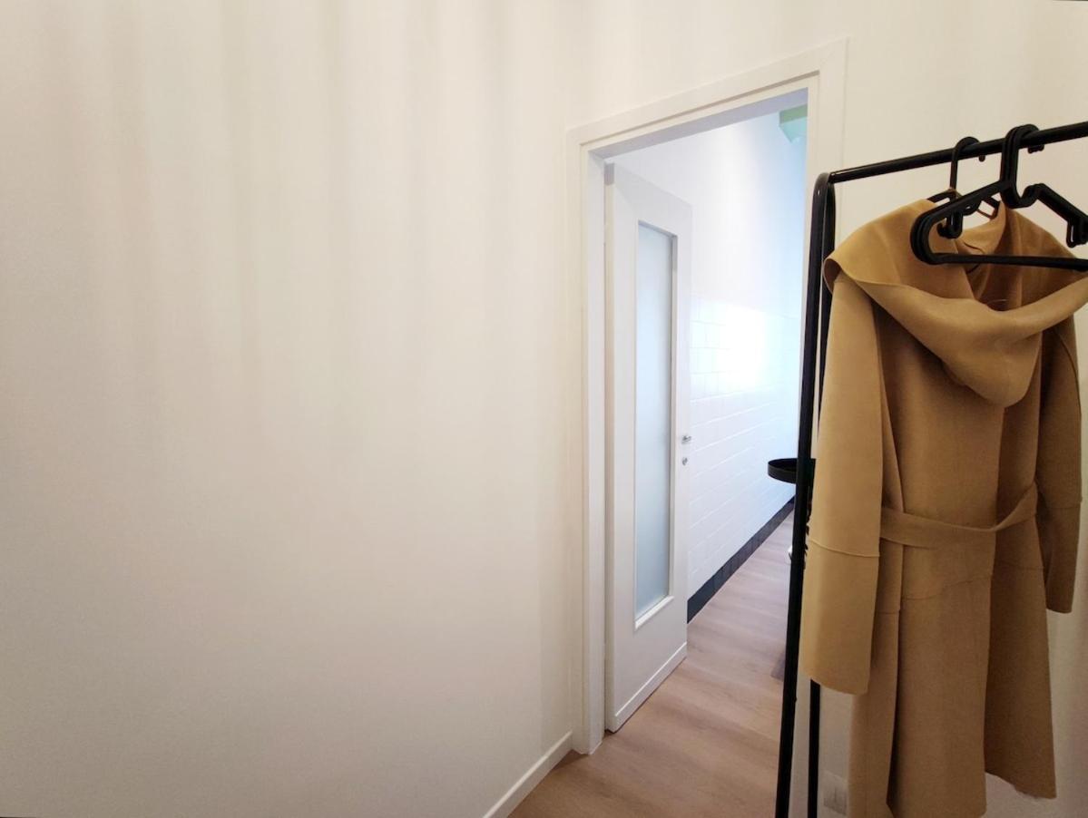 Station- Modern Apartment Milan