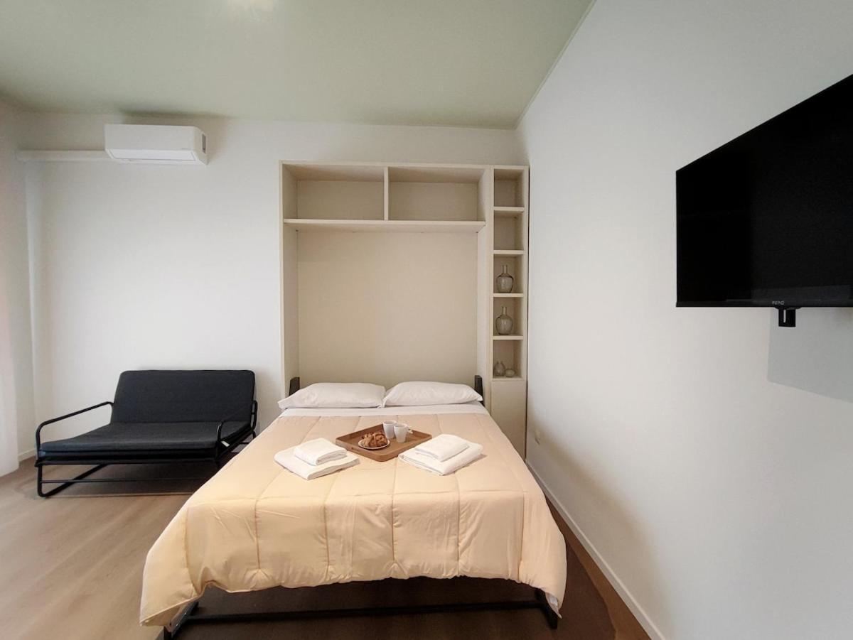 Station- Modern Apartment Milan