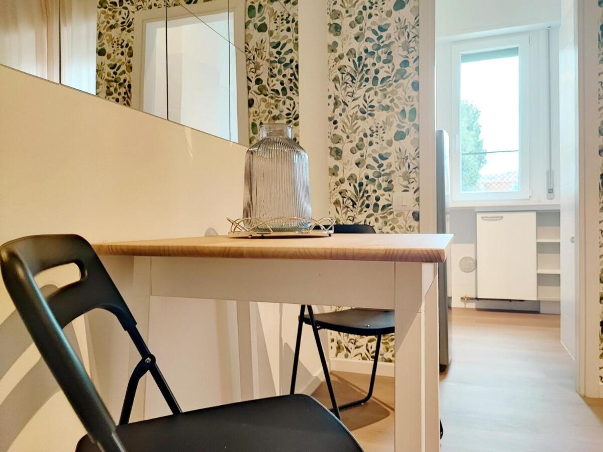 Apartment Station- Modern Milan