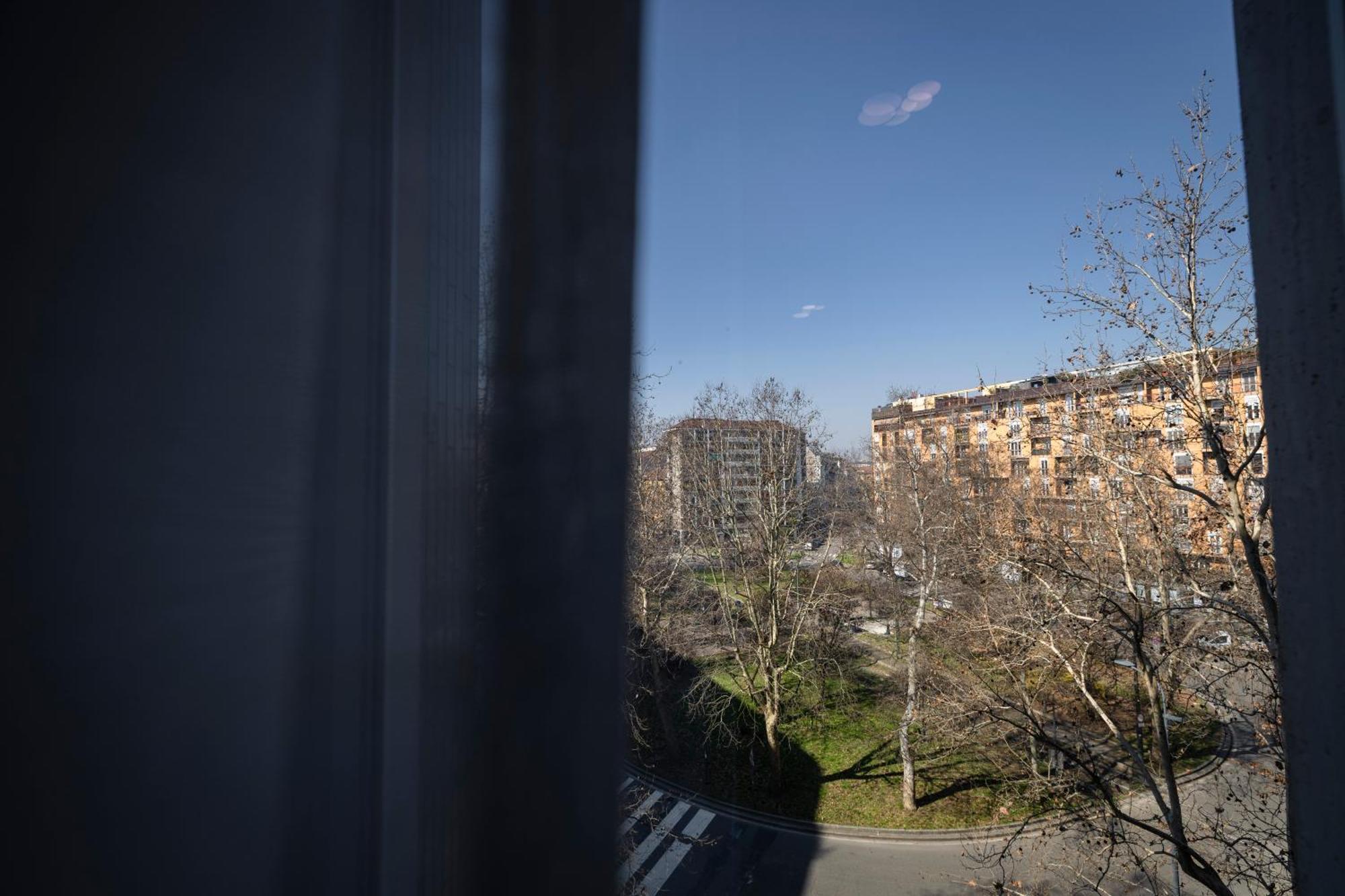 Moderno Bilocale In Zona Monumentale-cenisio Apartment *