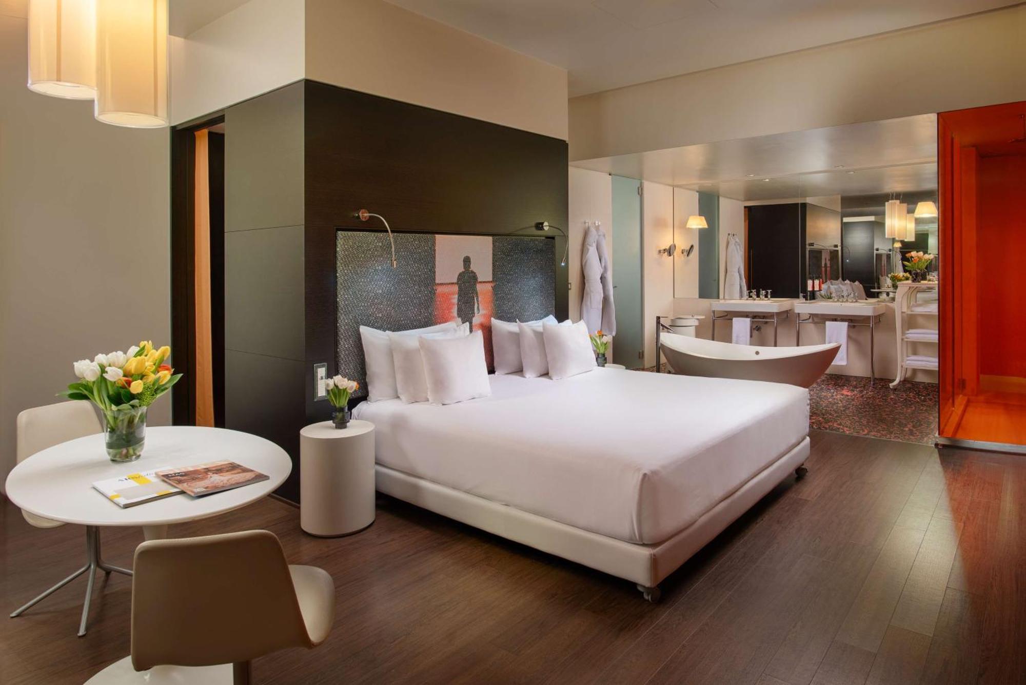 Nhow Hotel 4*