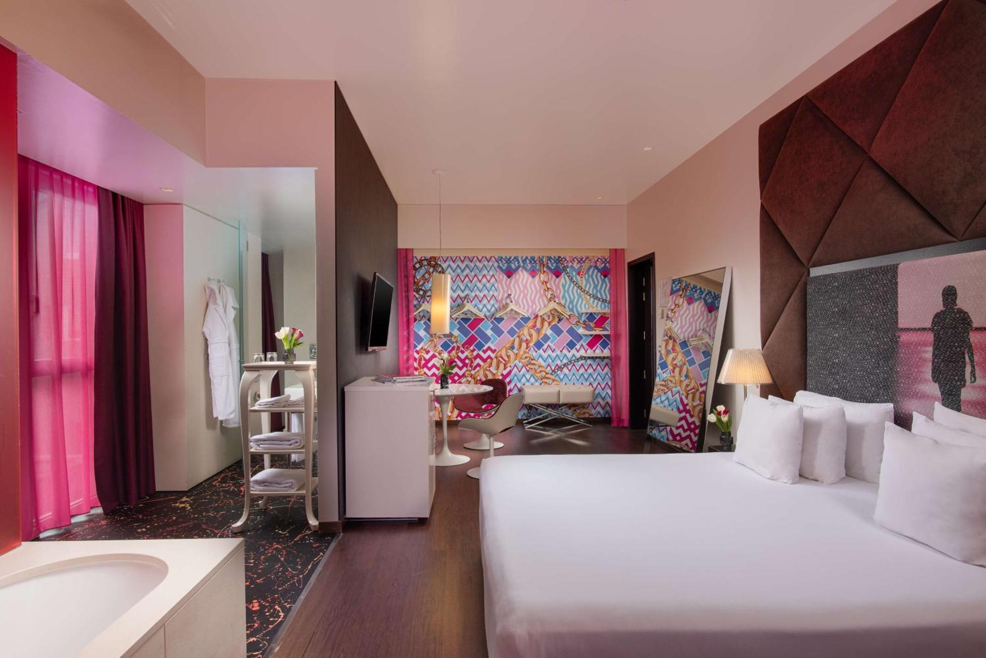 Nhow Hotel 4*