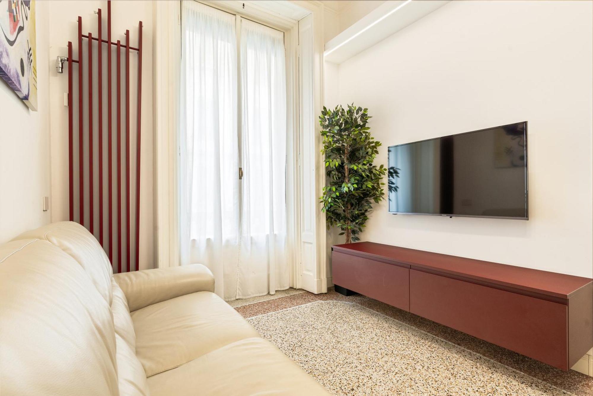 Apartment Majno - Your From Milan