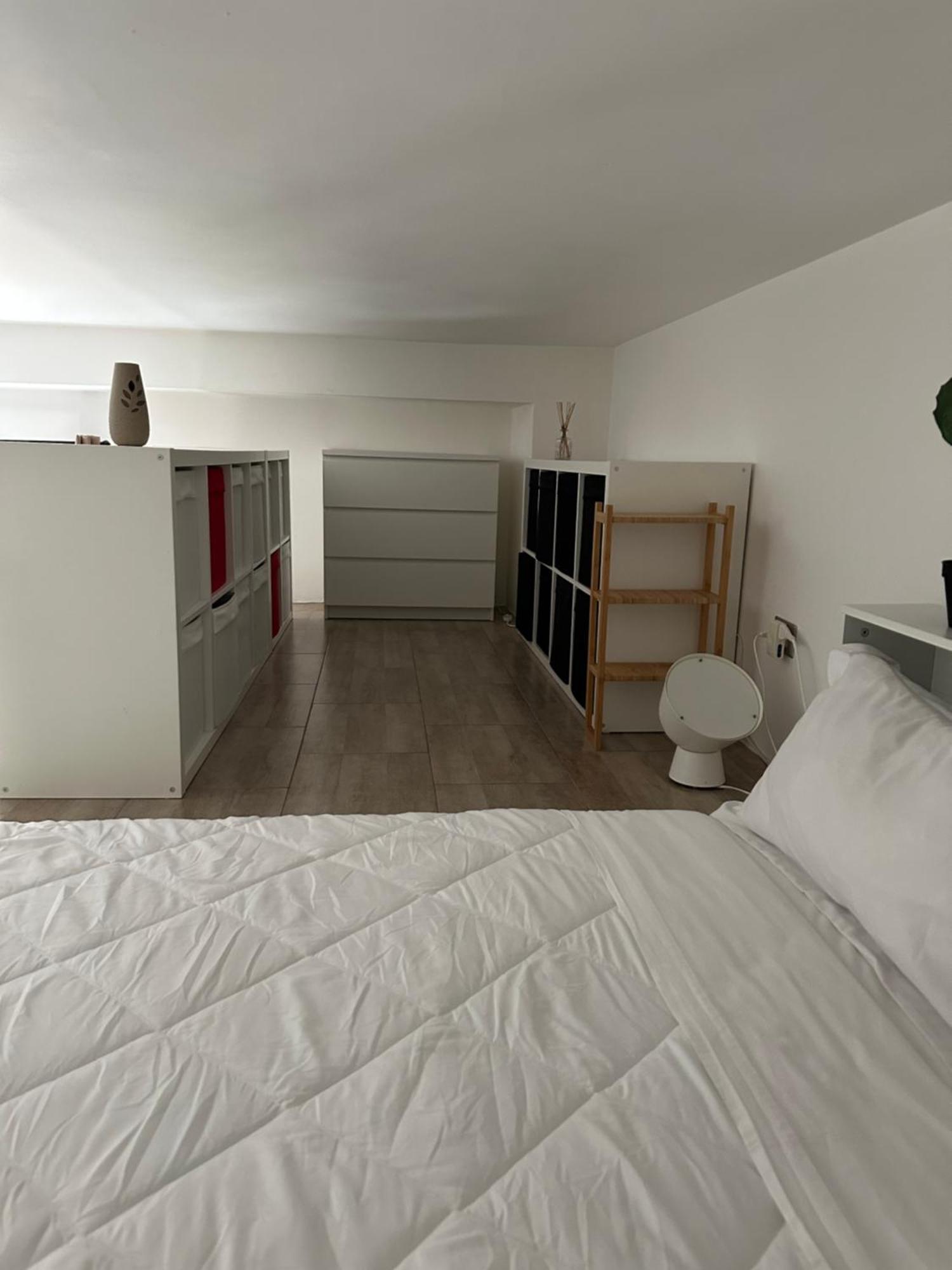 Loft Moderno Con Terrazzo Milão