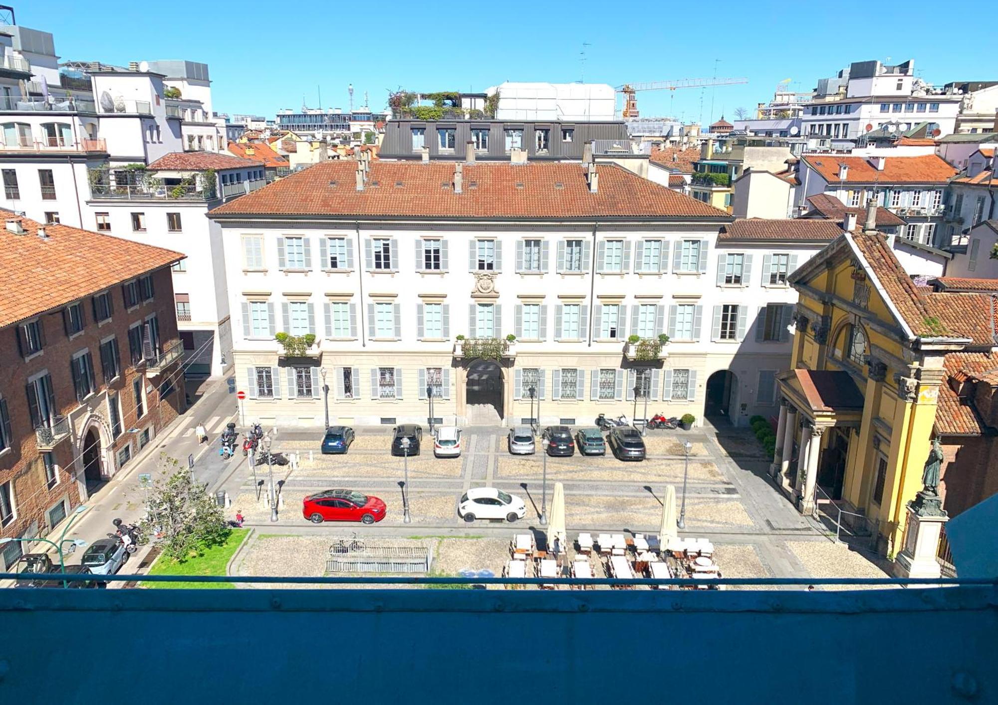 Exclusive Location, Cozy And Modern Apartment *