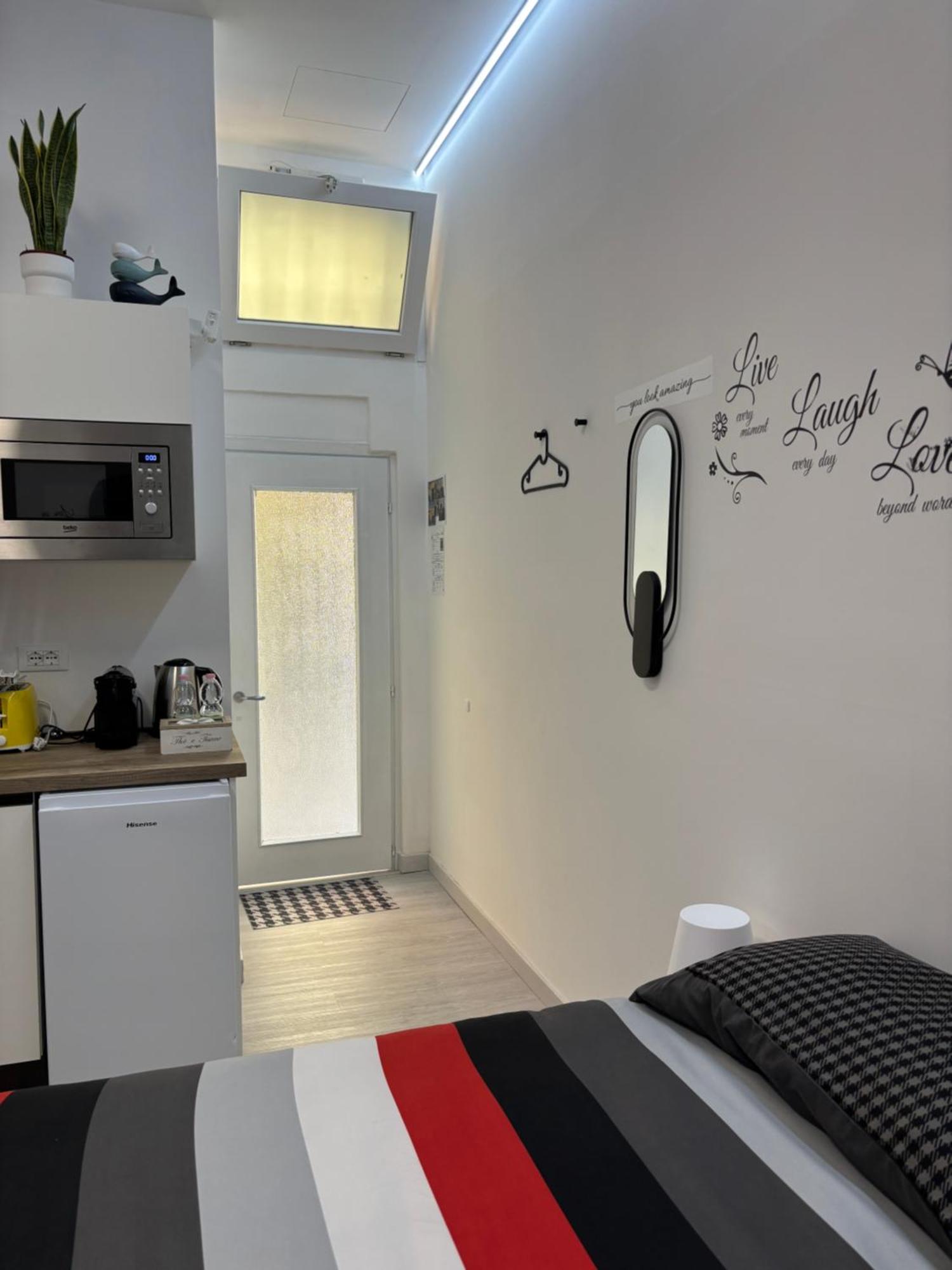 La Vecchia Milano-les Nubles Vannucci - Il Ballatoio E Il Cortile * Milan