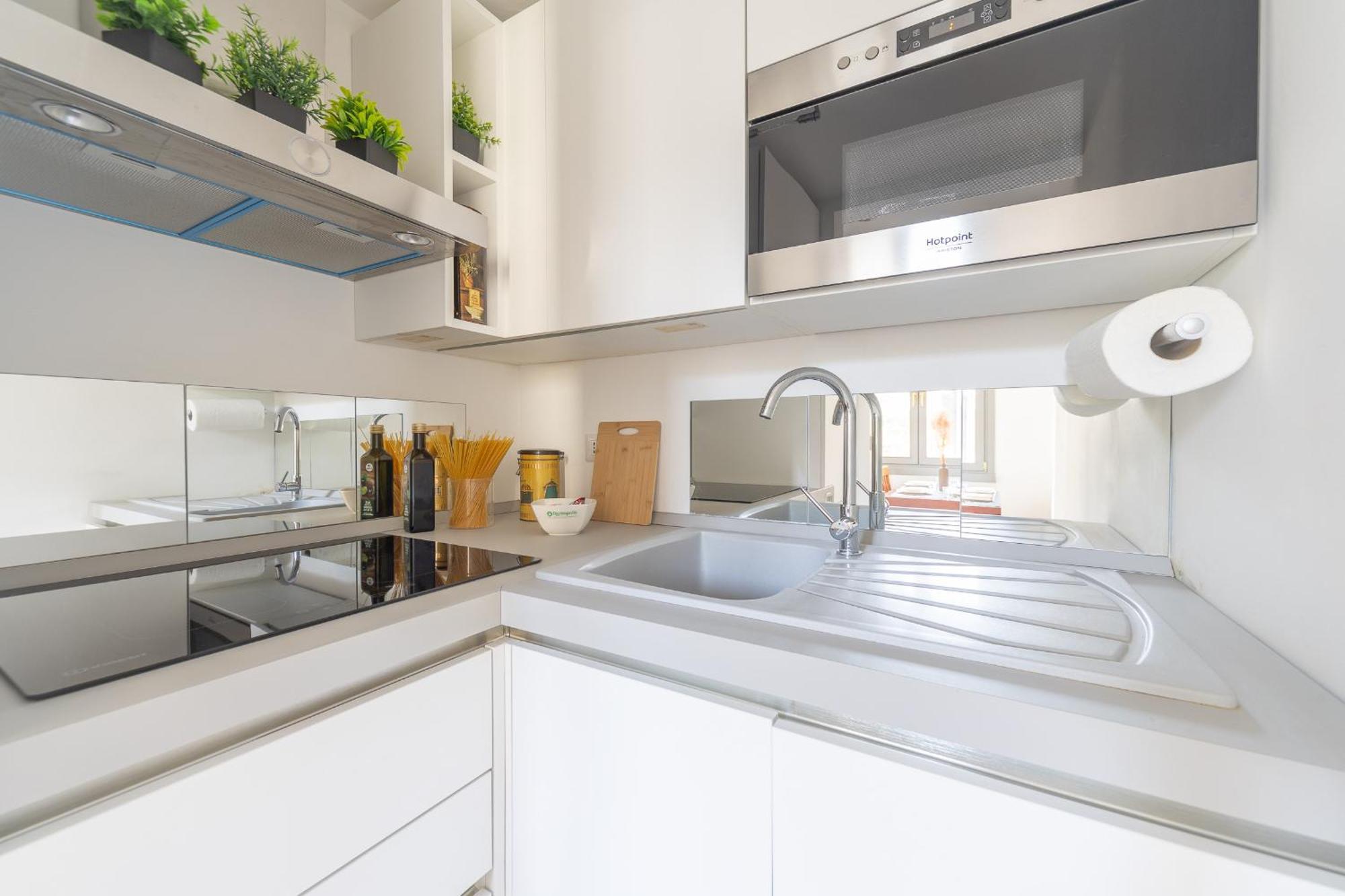 Stunning & 1bdr With Terrace In Cadorna Area By Rentopolis